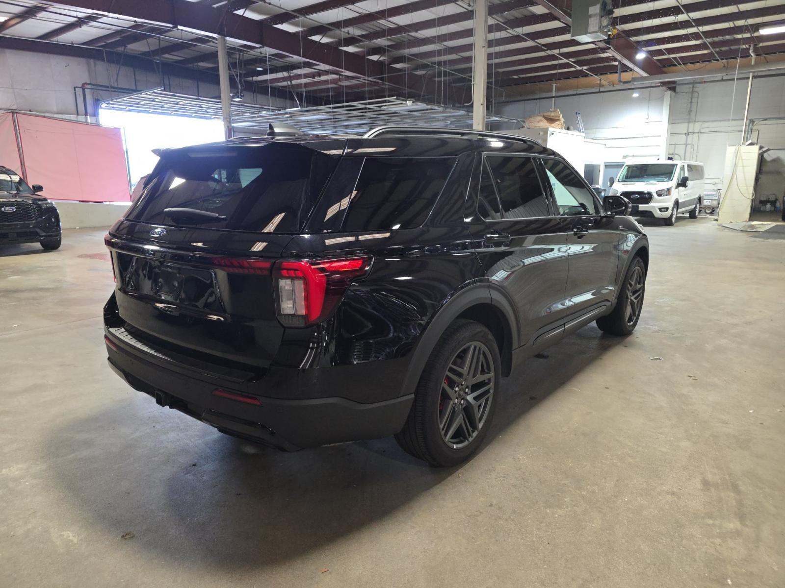 FORD EXPLORER - 3