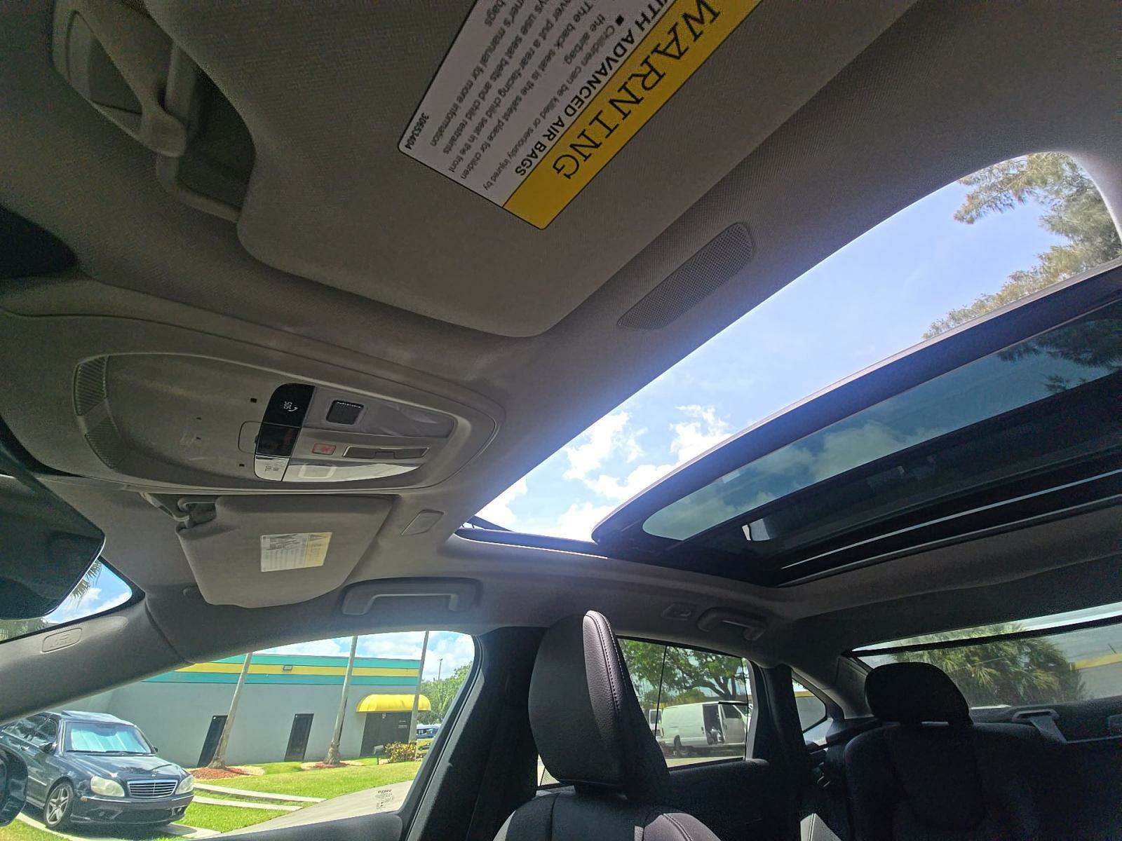 2022 Volvo S90 B6 Momentum AWD