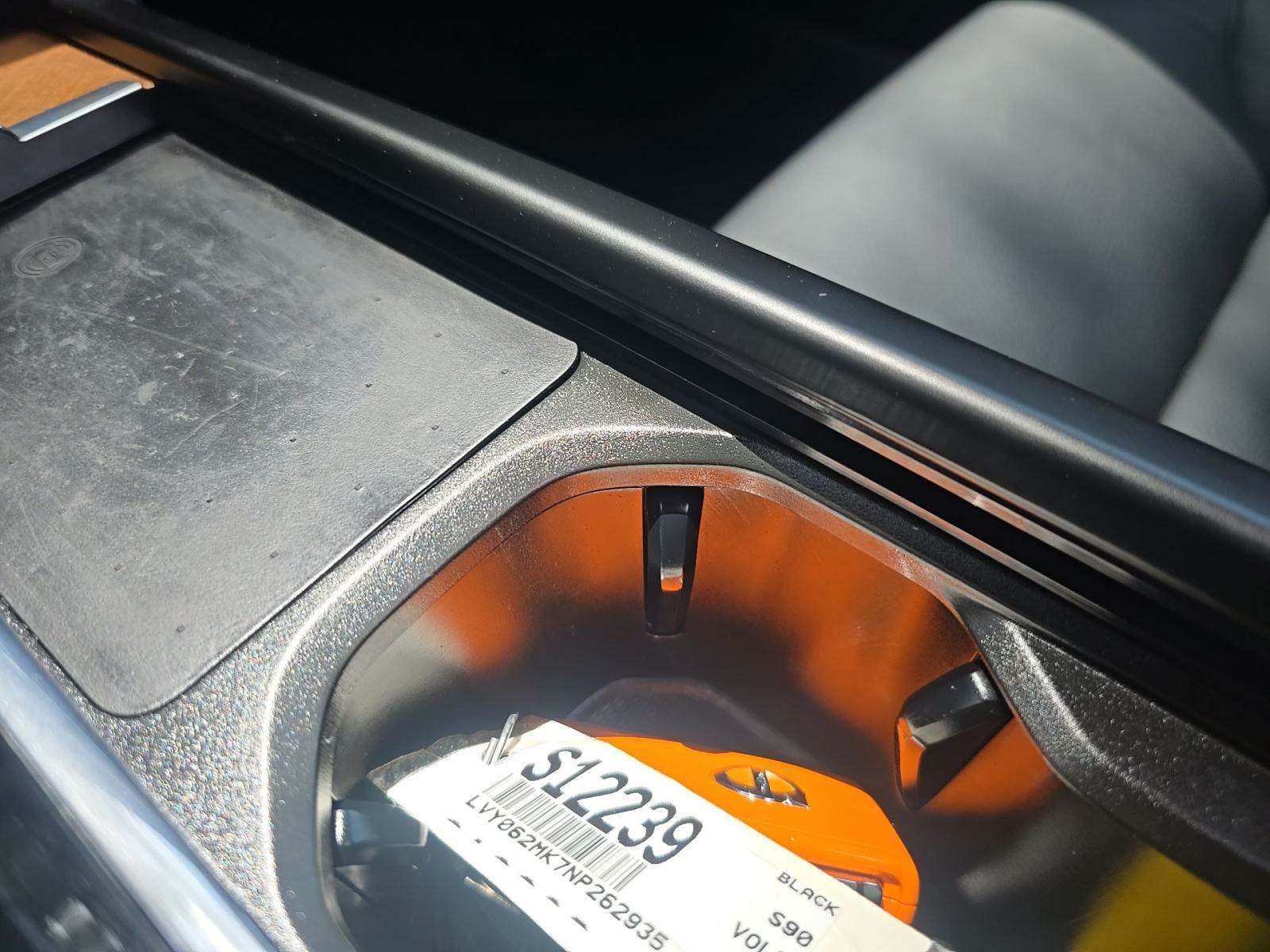 2022 Volvo S90 B6 Momentum AWD