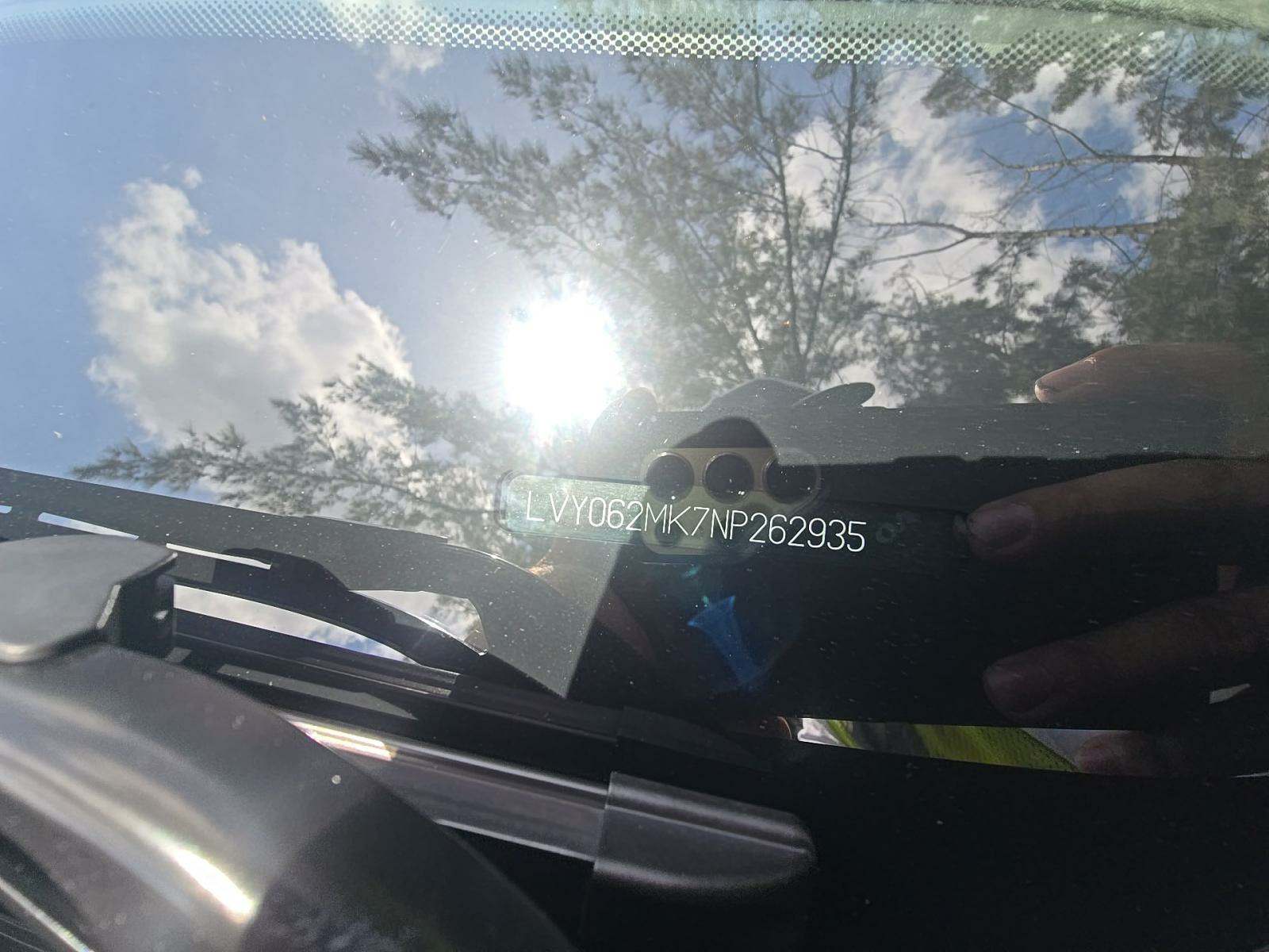 2022 Volvo S90 B6 Momentum AWD