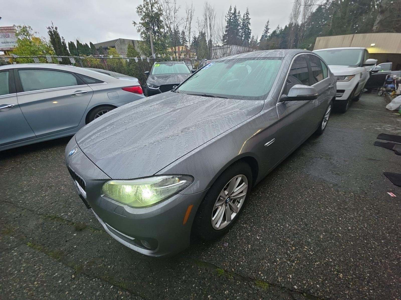 2015 BMW 5 Series Sedan 528i