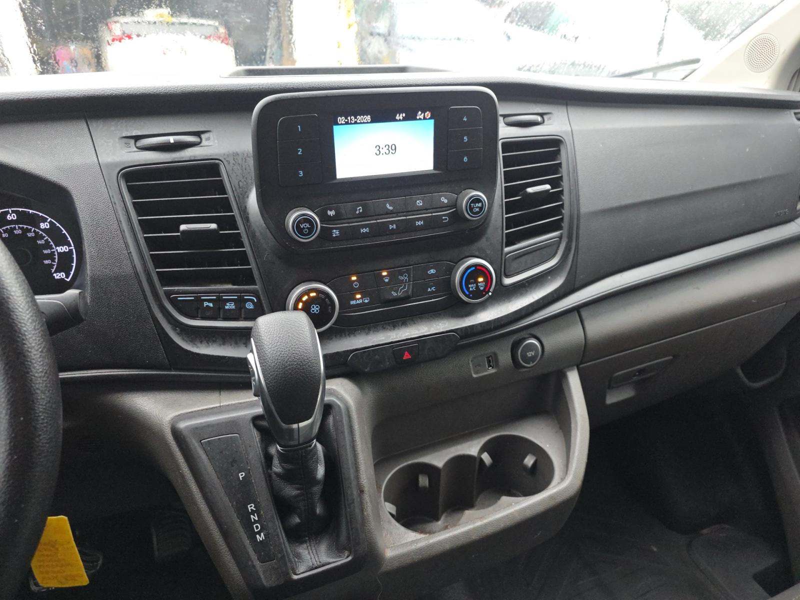 FORD TRANSIT 250 - 10