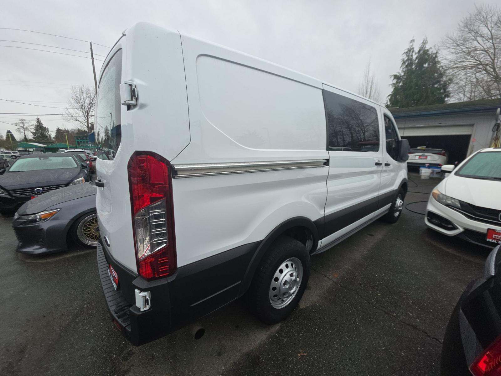 FORD TRANSIT 250 - 3