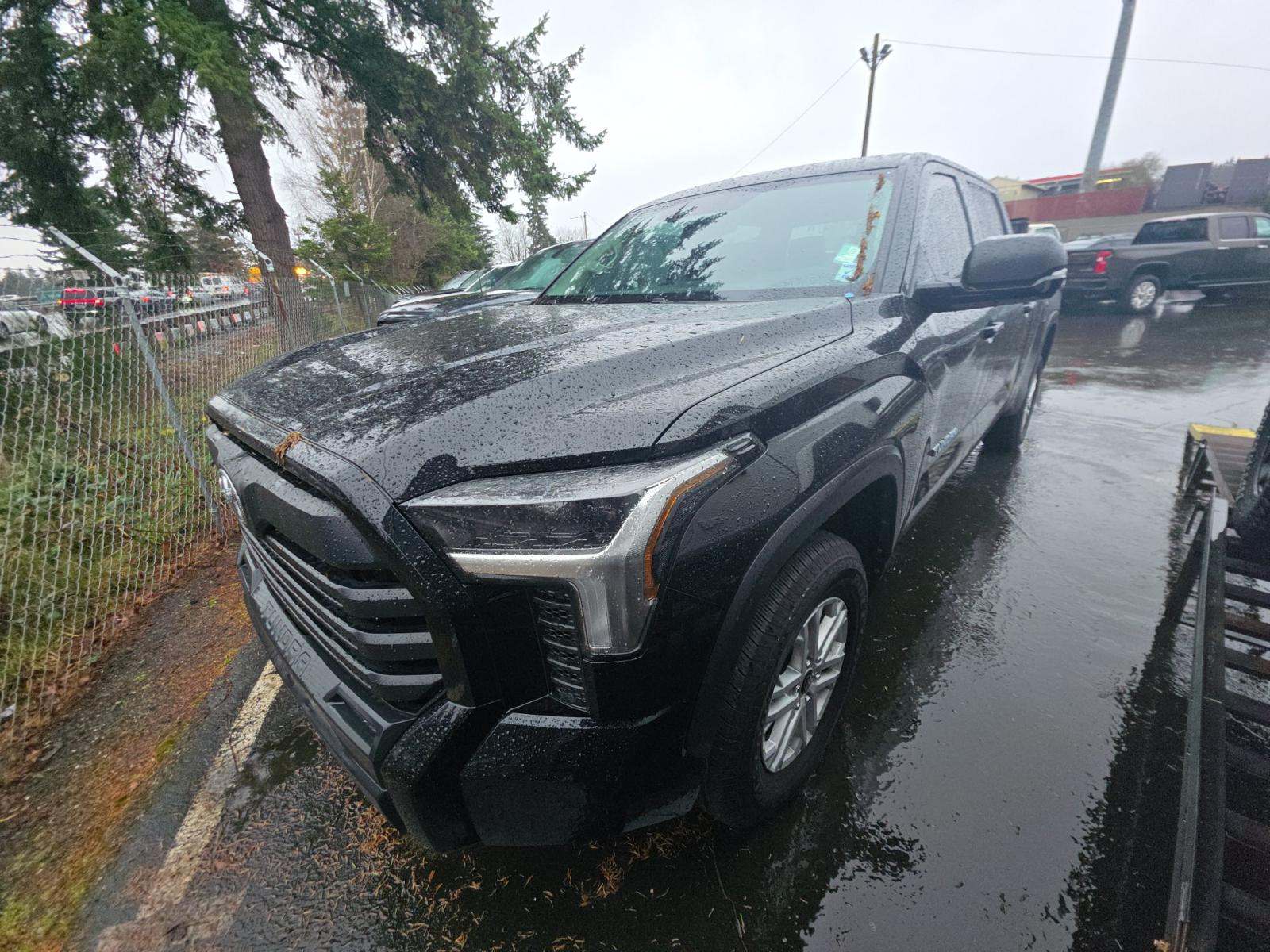 2024 Toyota Tundra SR5 AWD