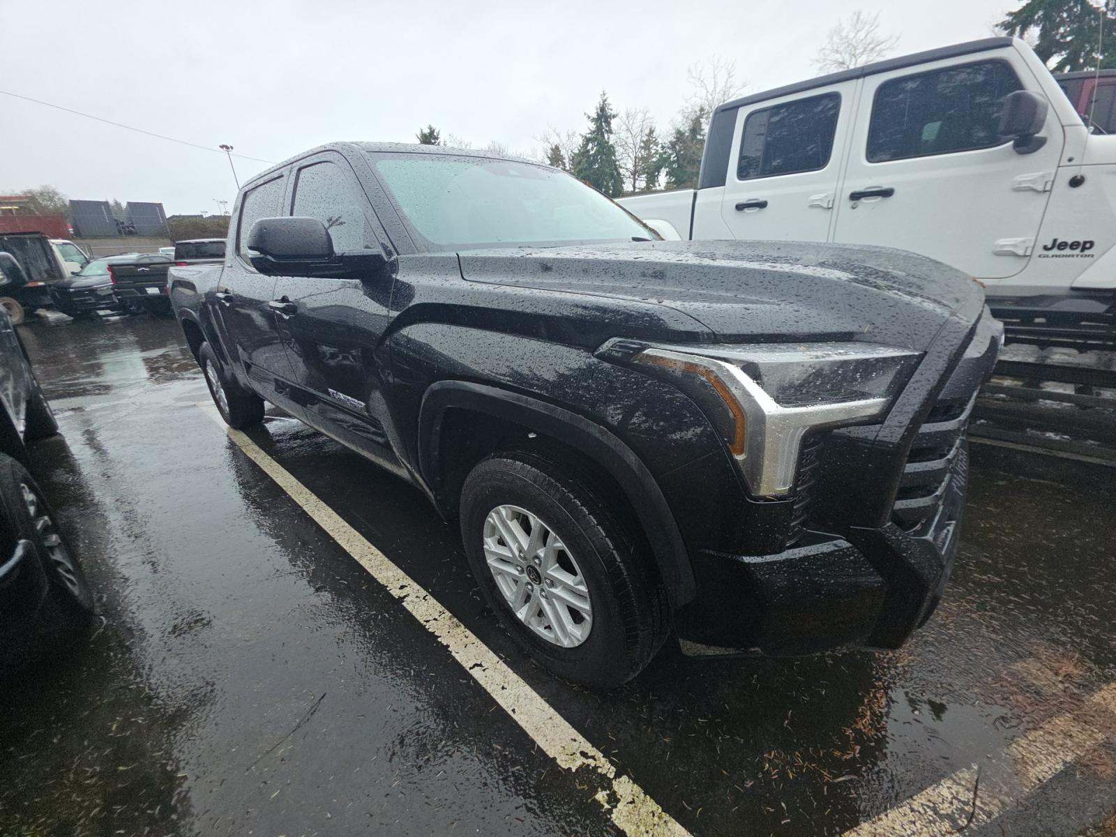 2024 Toyota Tundra SR5 AWD