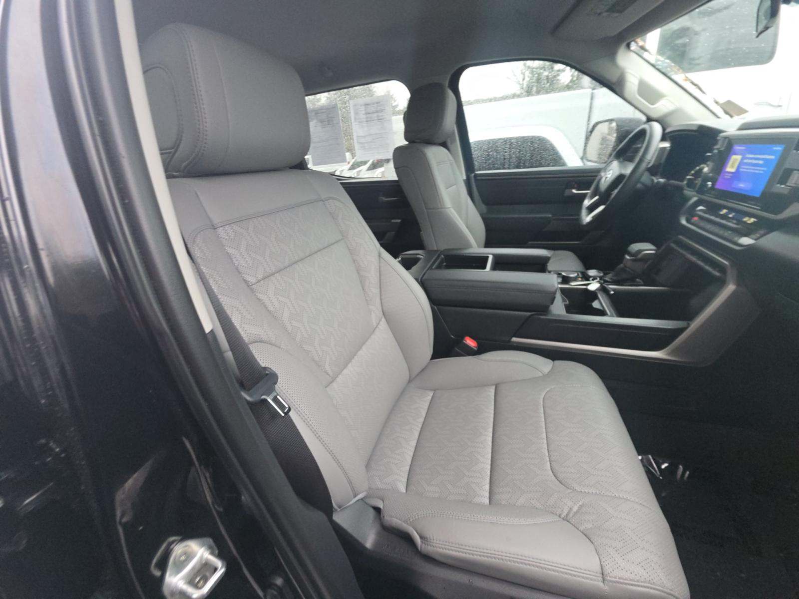 2024 Toyota Tundra SR5 AWD