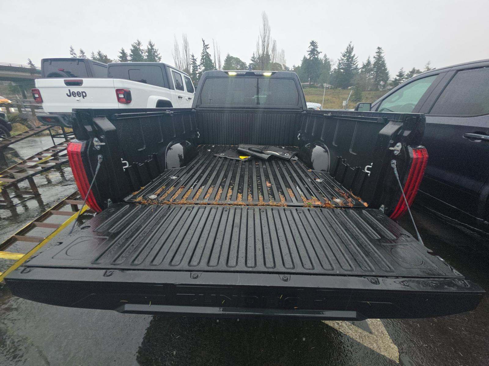 2024 Toyota Tundra SR5 AWD