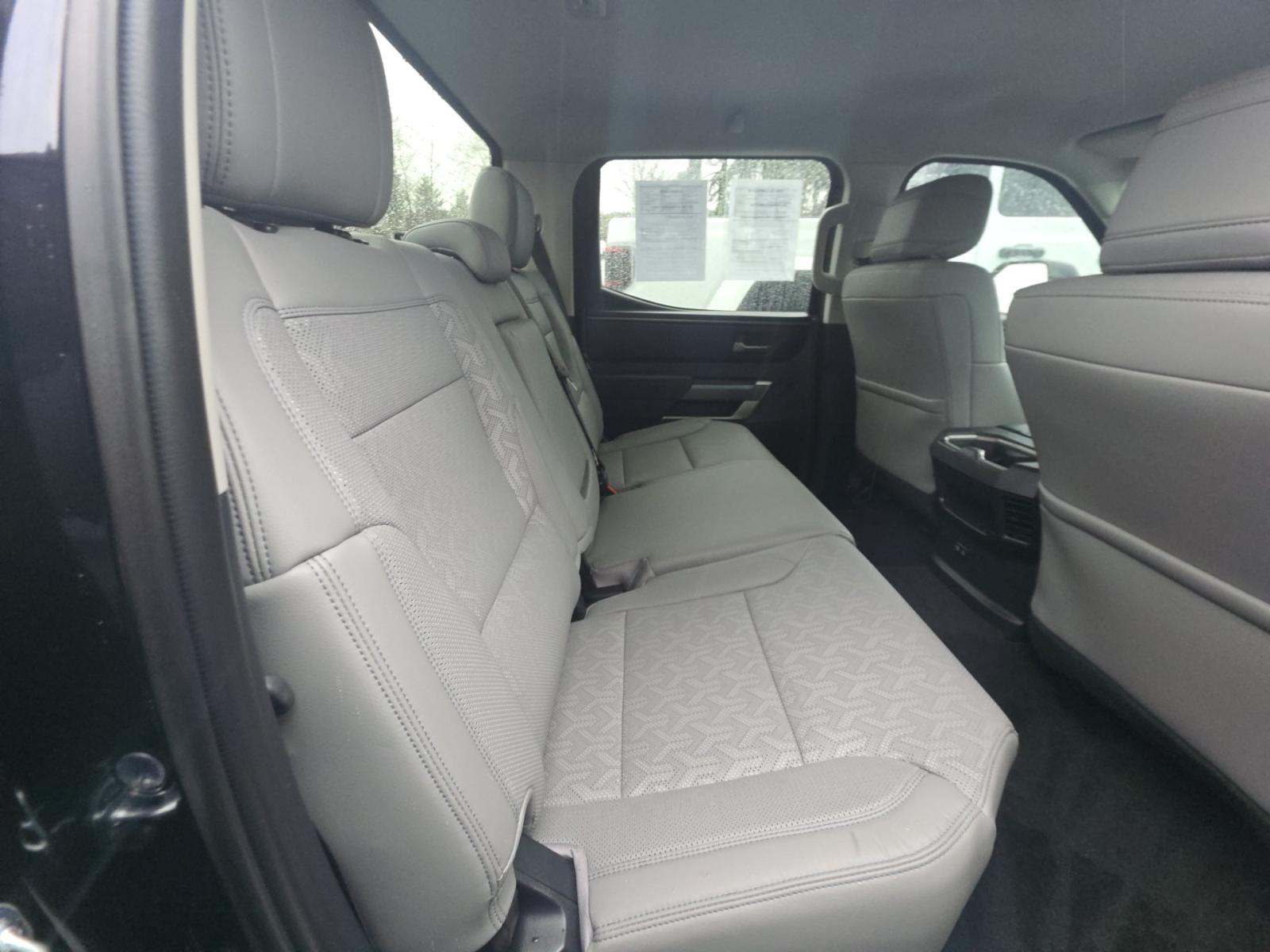 2024 Toyota Tundra SR5 AWD