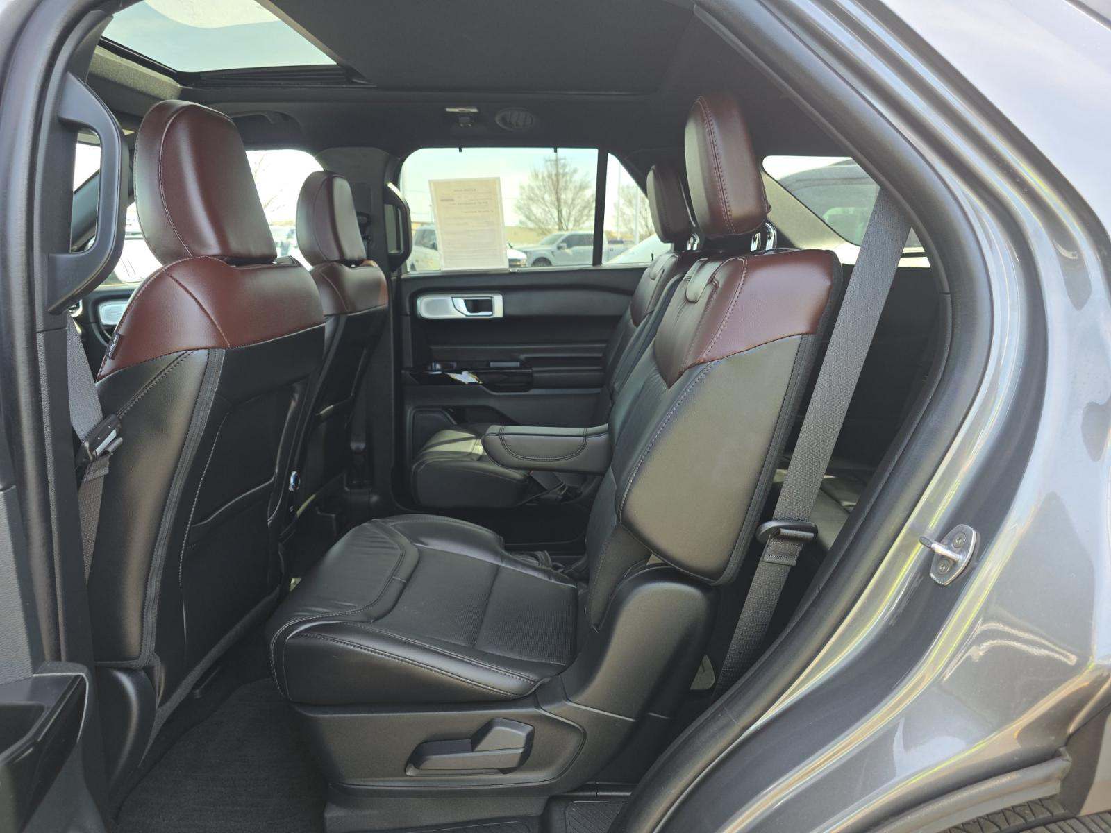 2023 Ford Explorer Platinum AWD