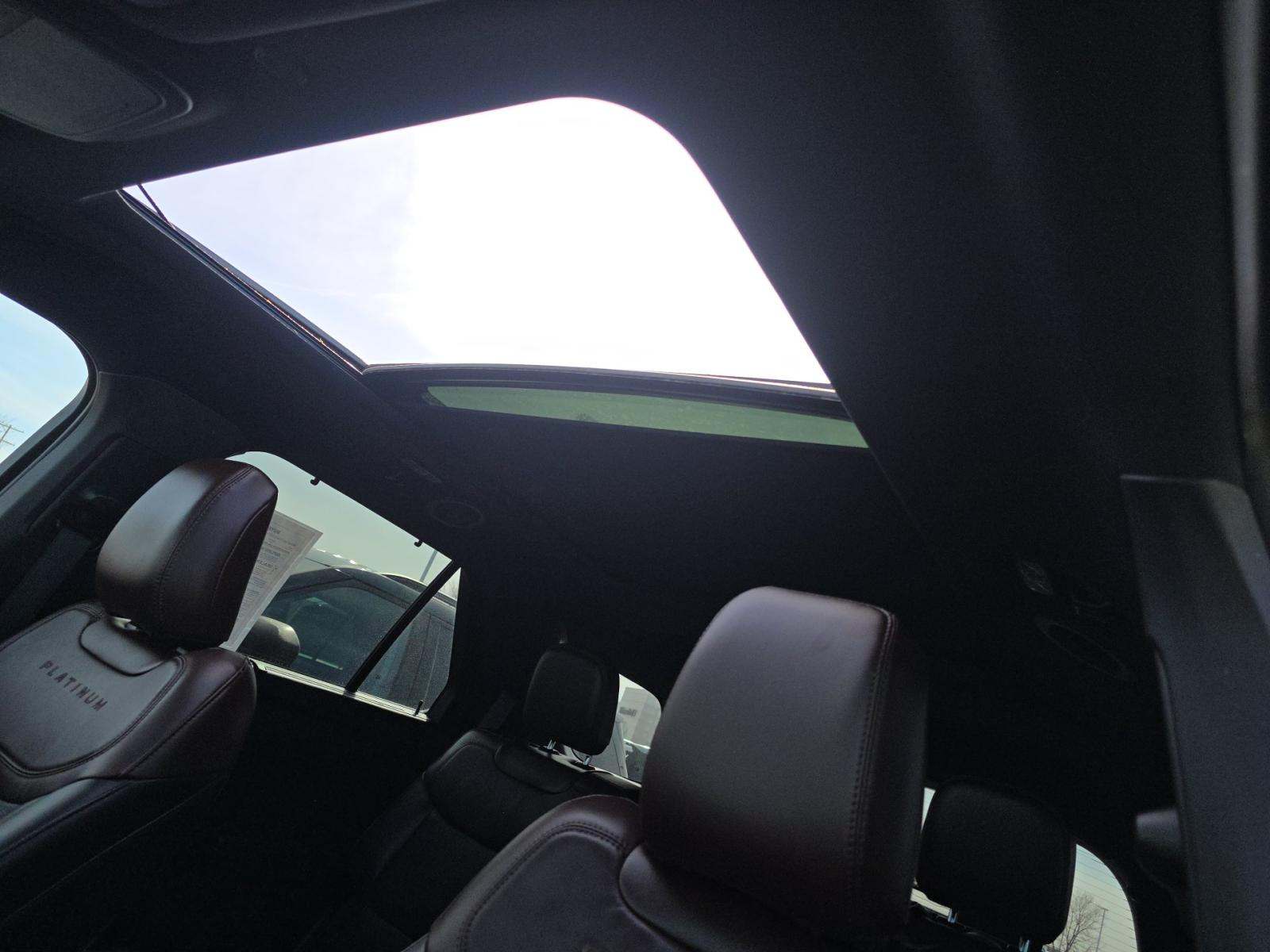 2023 Ford Explorer Platinum AWD