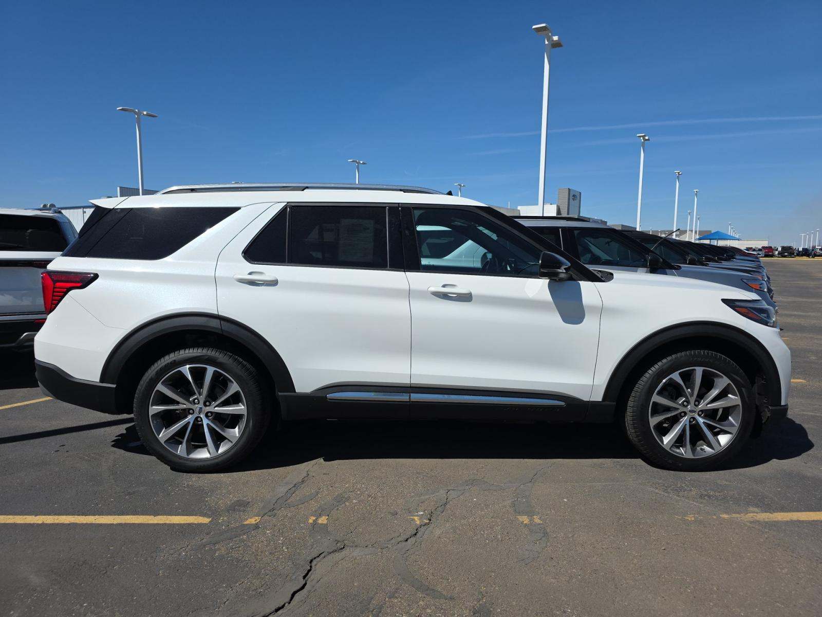 2025 Ford Explorer Platinum AWD
