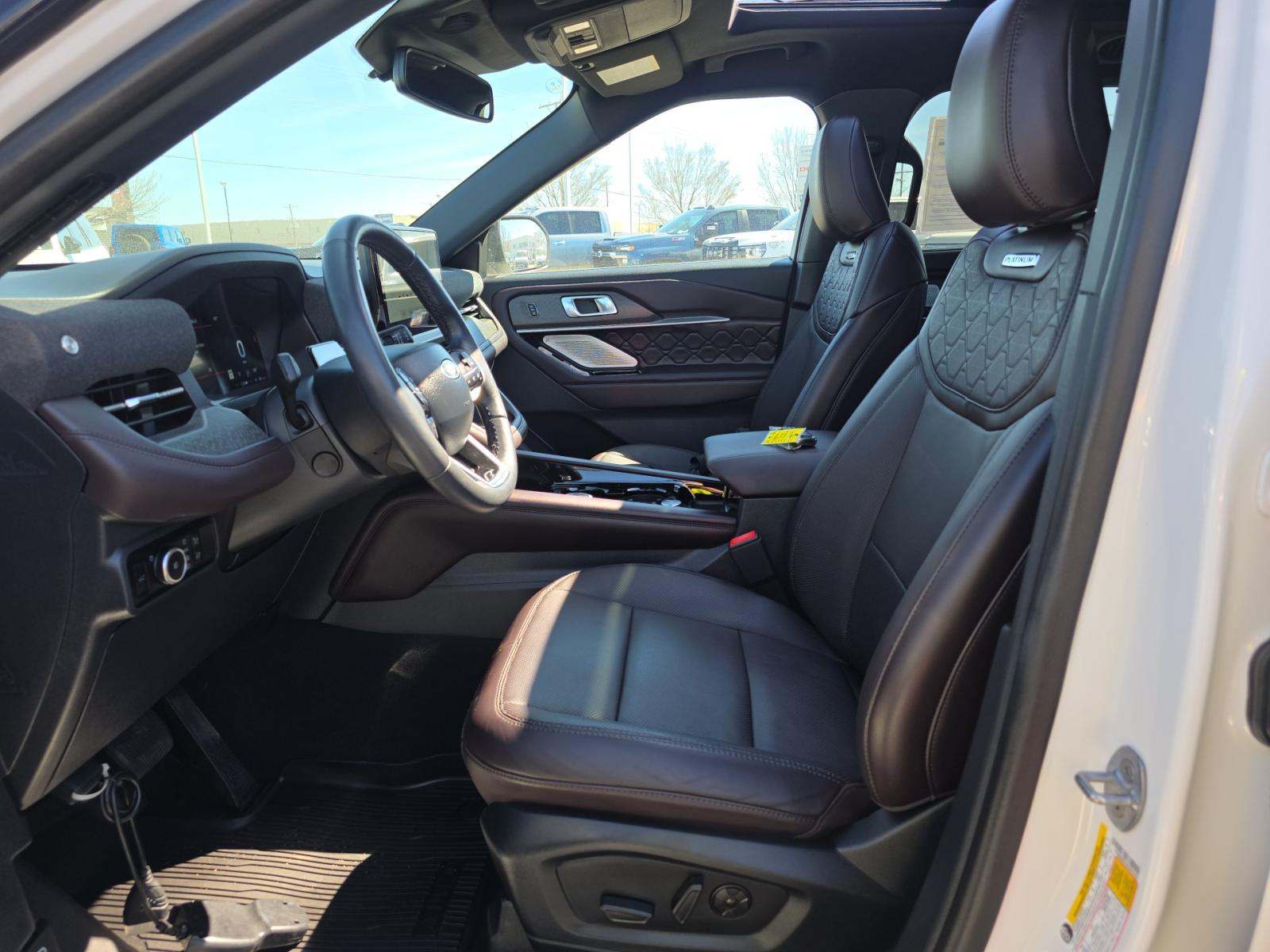 2025 Ford Explorer Platinum AWD