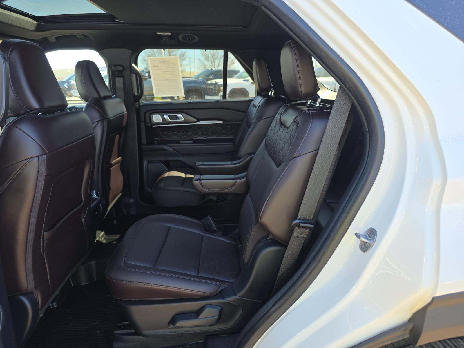 2025 Ford Explorer Platinum AWD