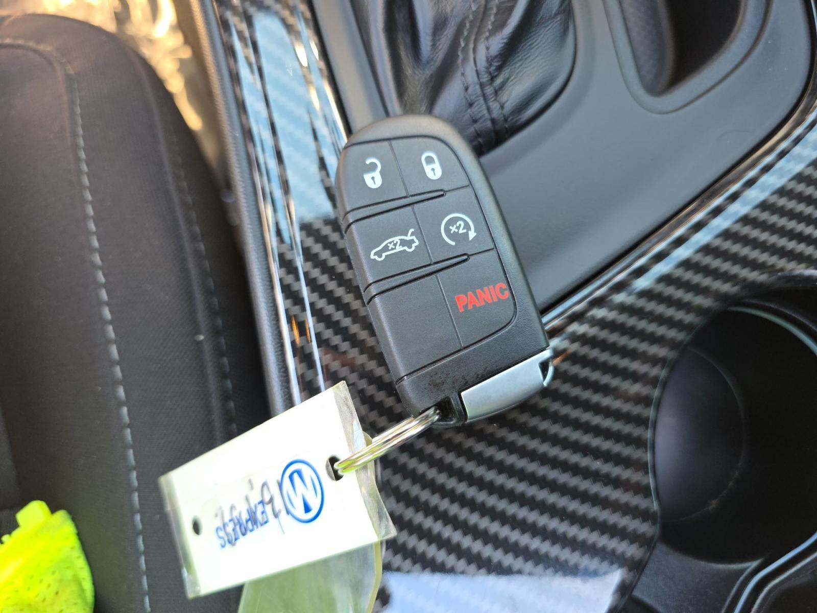 DODGE CHALLENGER - 8