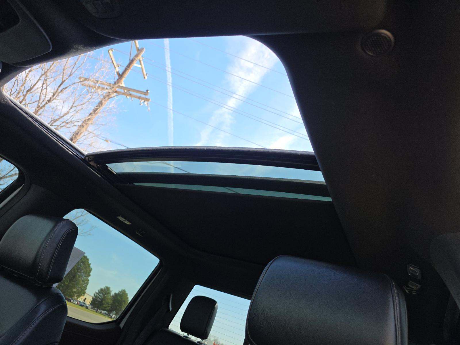 2023 Ford F-150 Lariat AWD