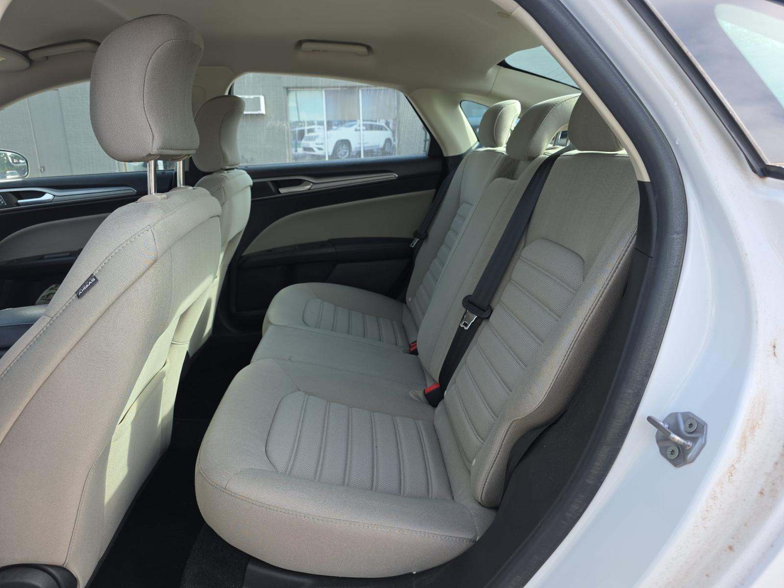FORD FUSION - 9