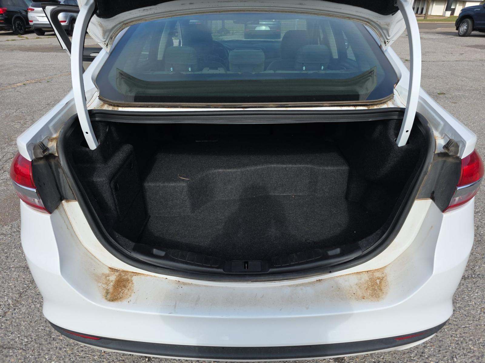 FORD FUSION - 10