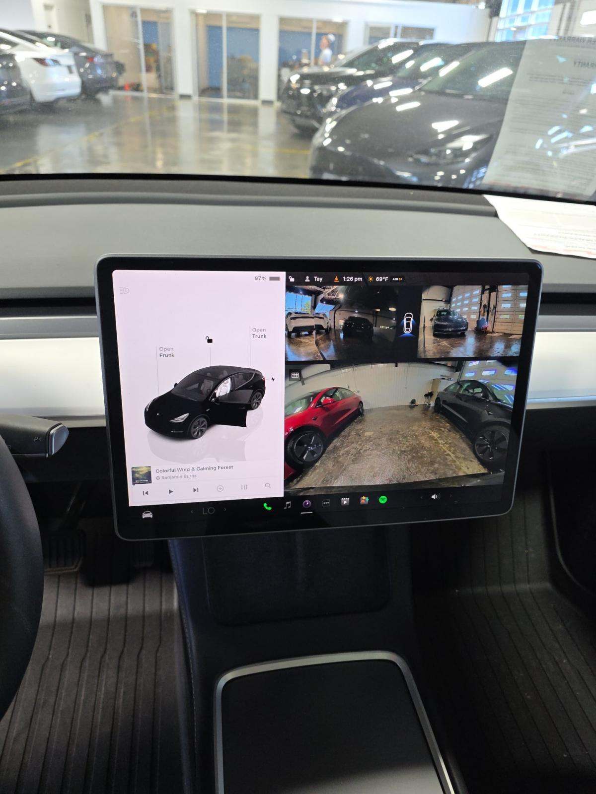 TESLA MODEL Y - 10