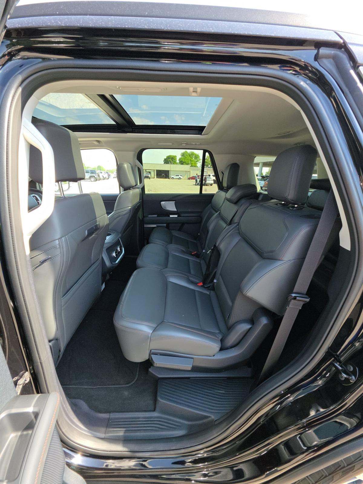 FORD EXPEDITION - 9