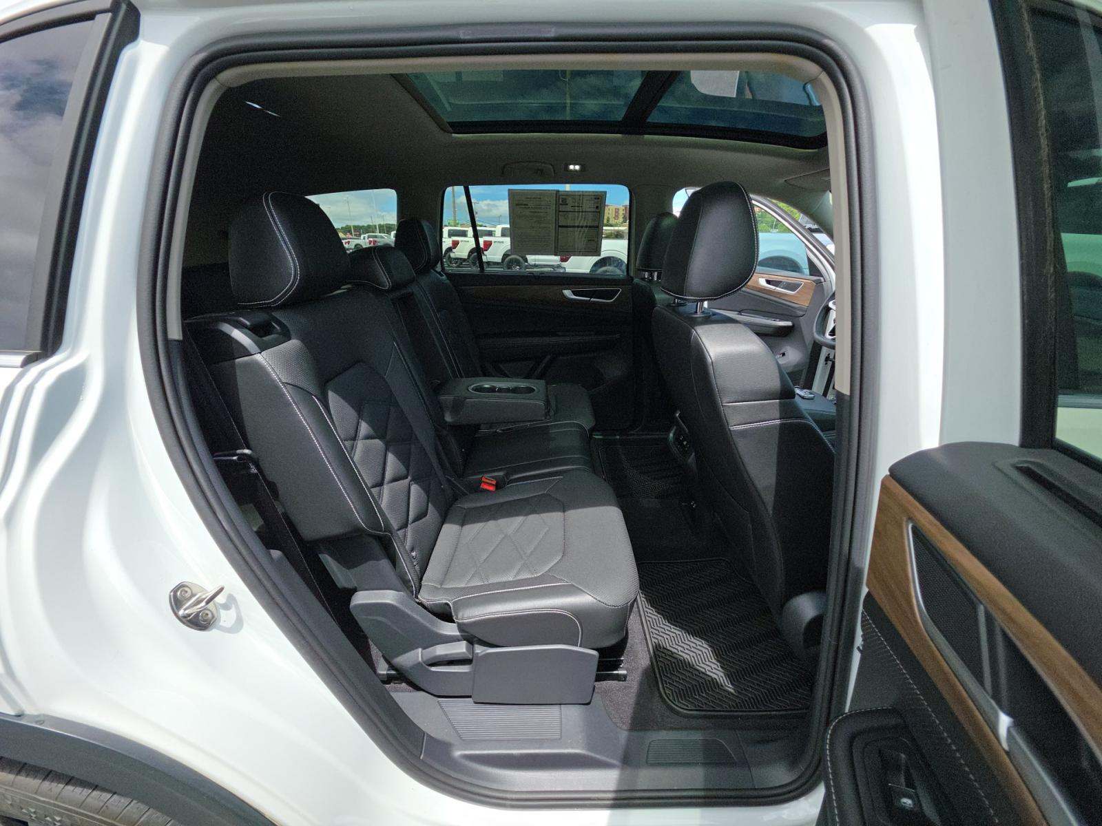 2024 Volkswagen Atlas 2.0T SE FWD