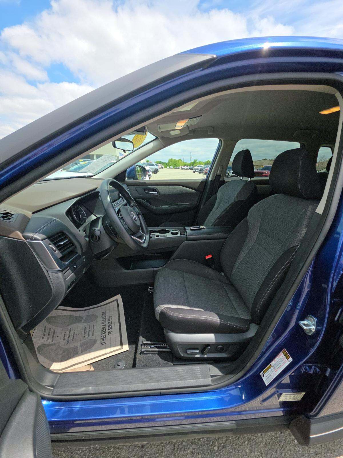 2023 Nissan Rogue SV AWD