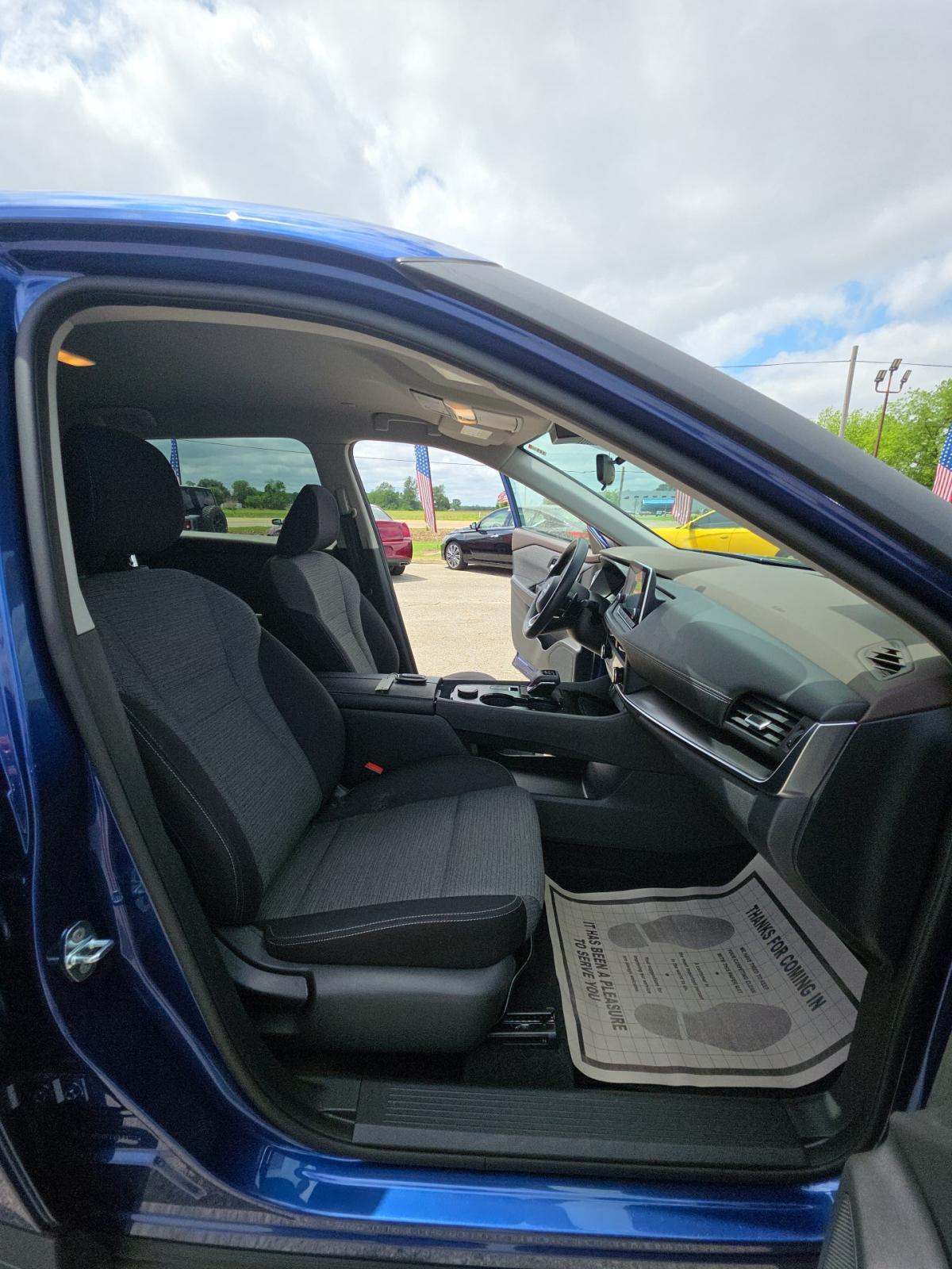 2023 Nissan Rogue SV AWD