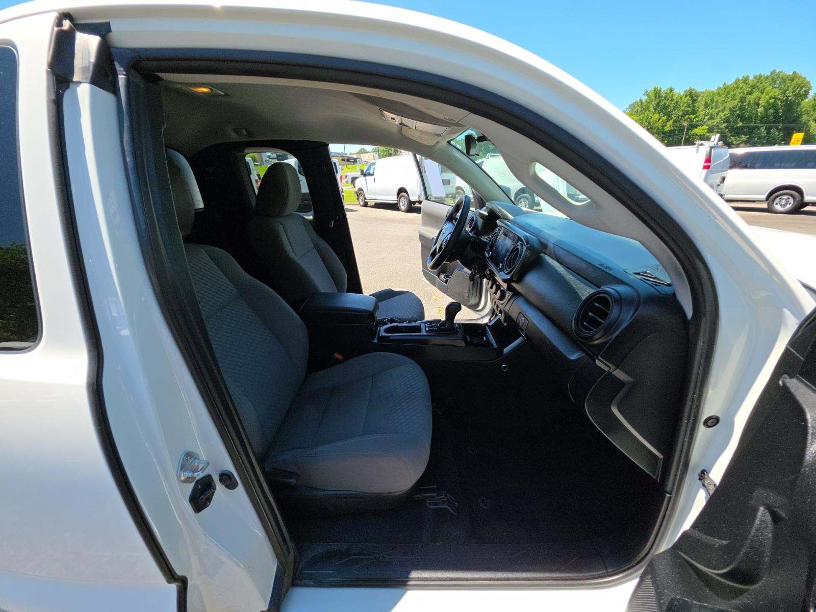 2022 Toyota Tacoma SR RWD