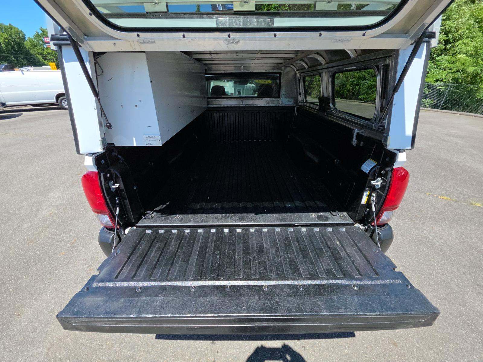 2022 Toyota Tacoma SR RWD