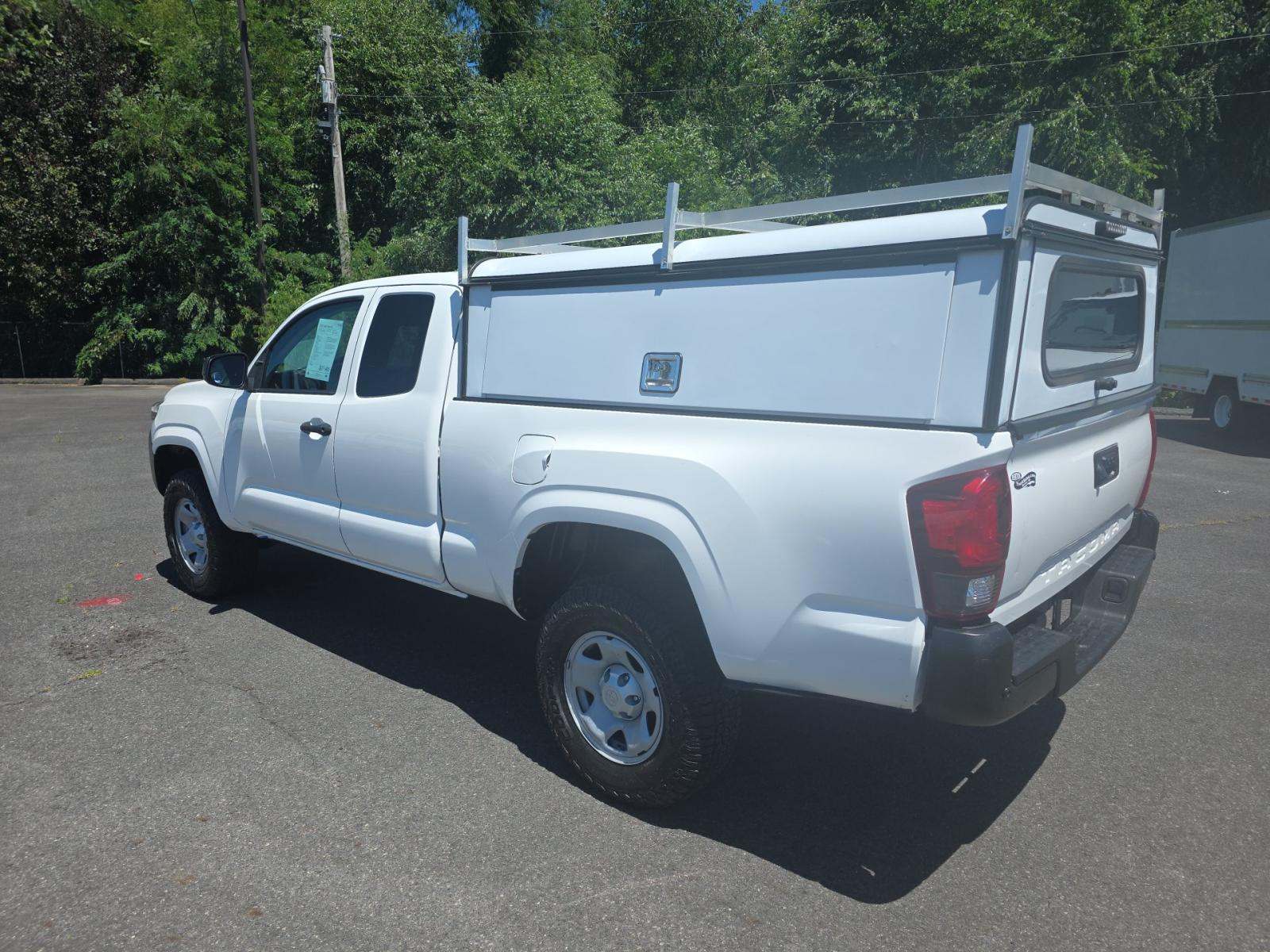 2022 Toyota Tacoma SR RWD