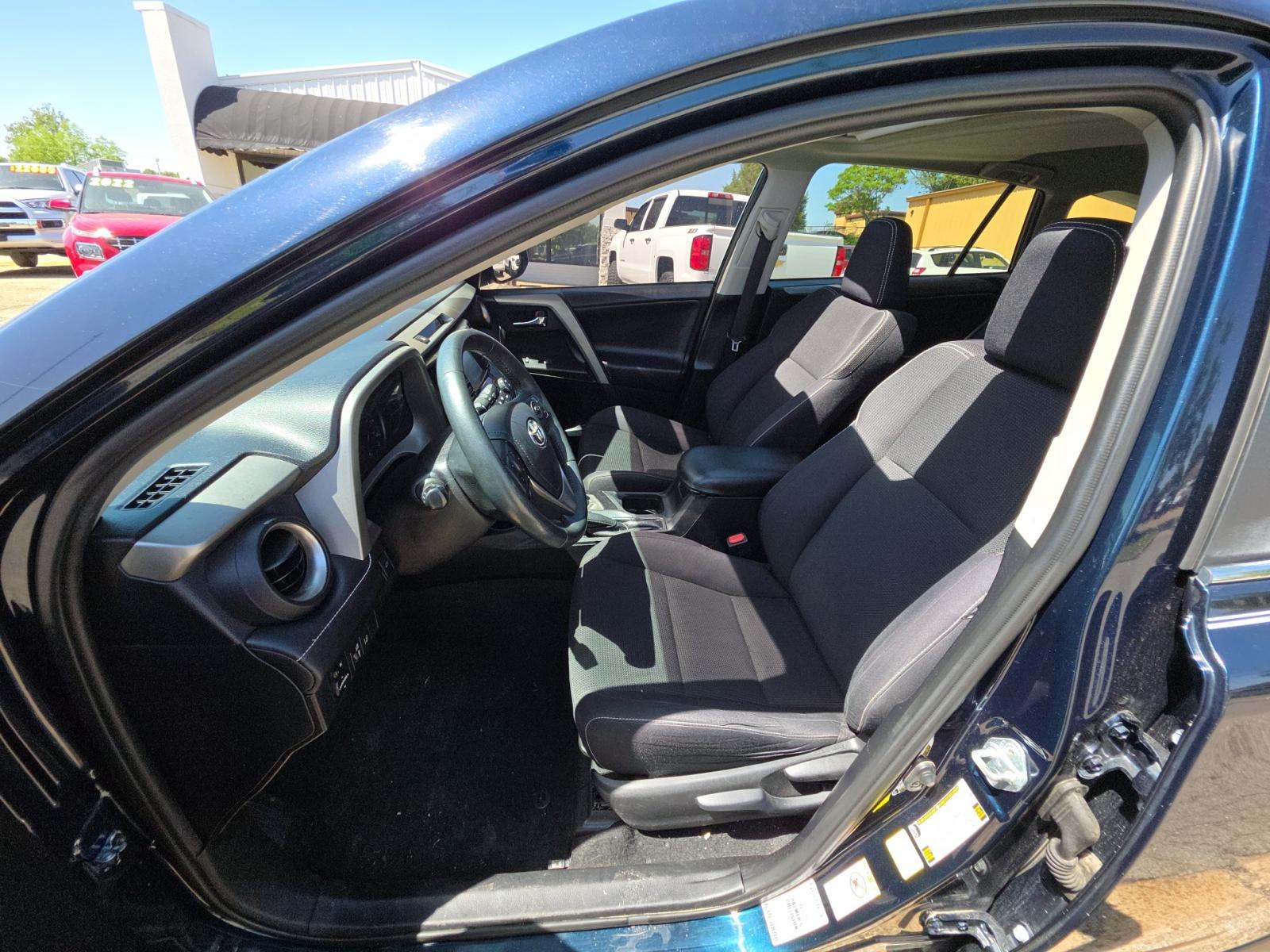 2017 Toyota RAV4 XLE FWD