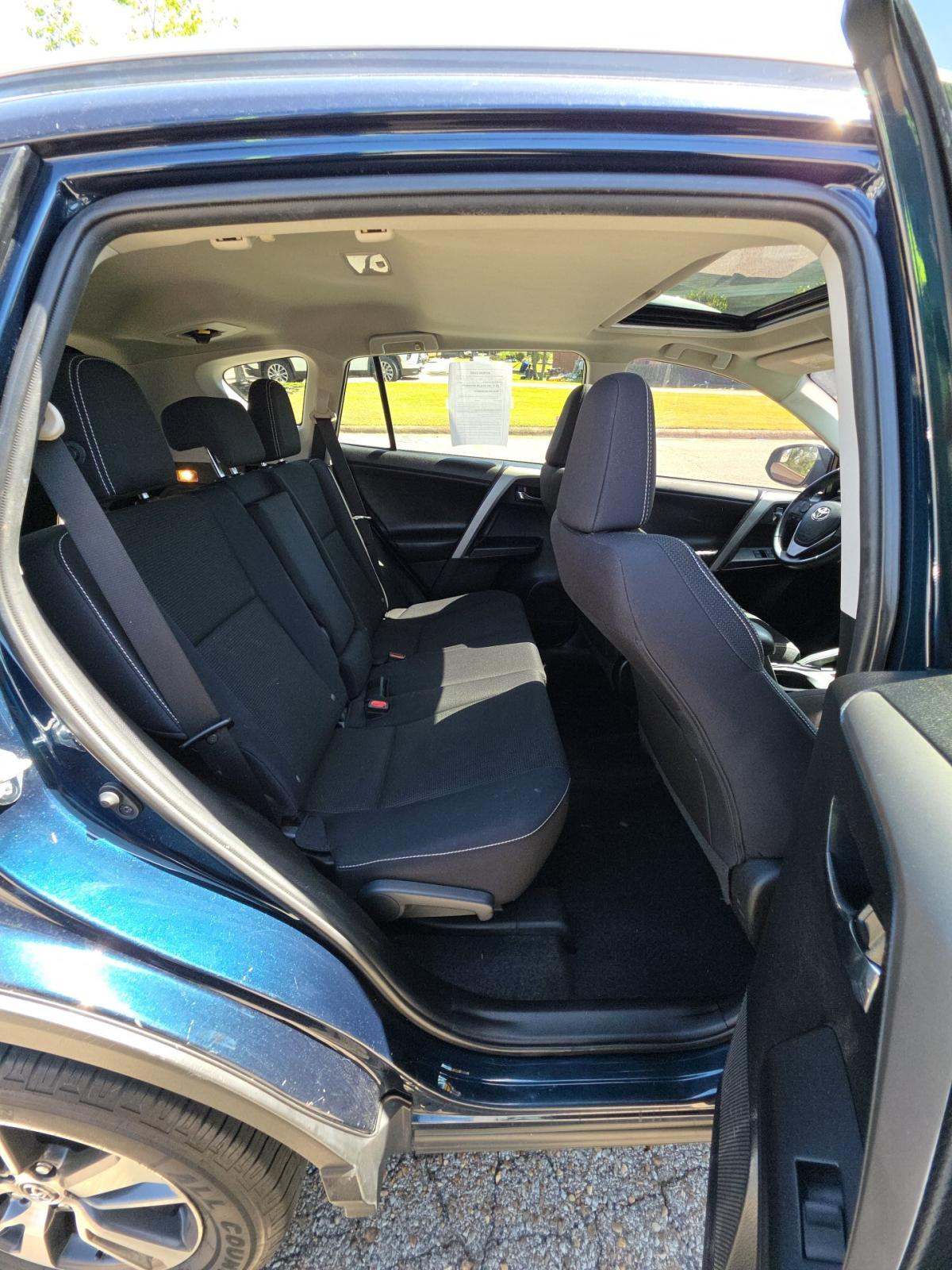 2017 Toyota RAV4 XLE FWD