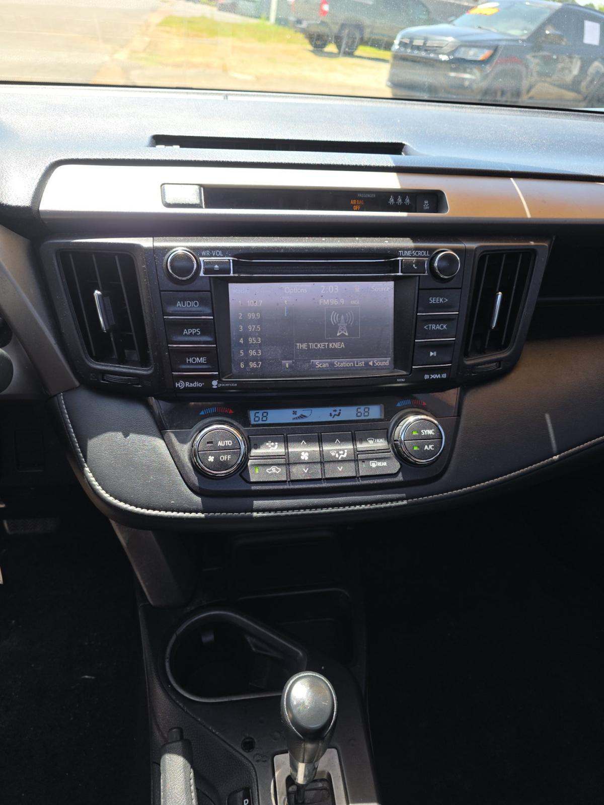 2017 Toyota RAV4 XLE FWD