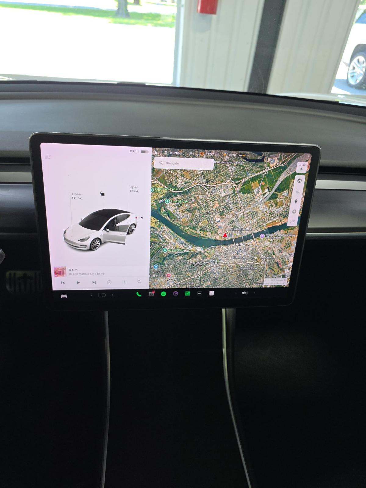 TESLA MODEL 3 - 10