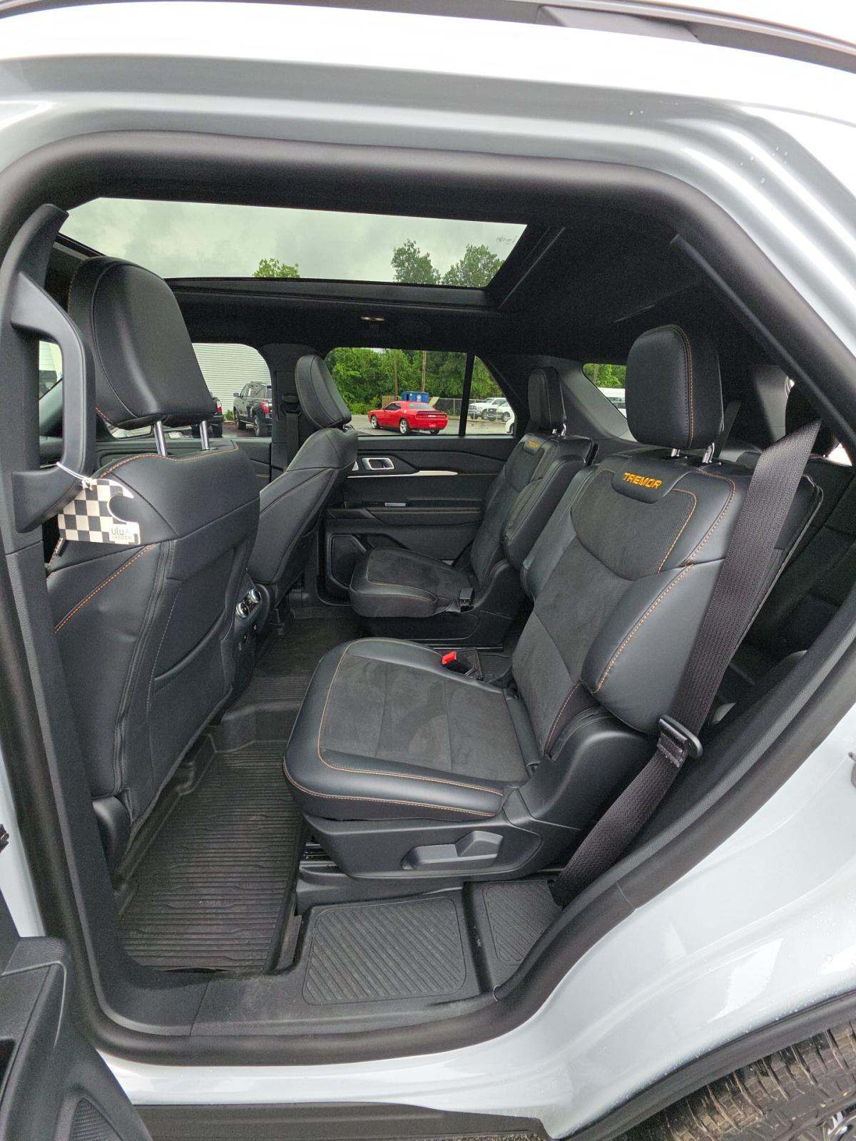 FORD EXPLORER - 9