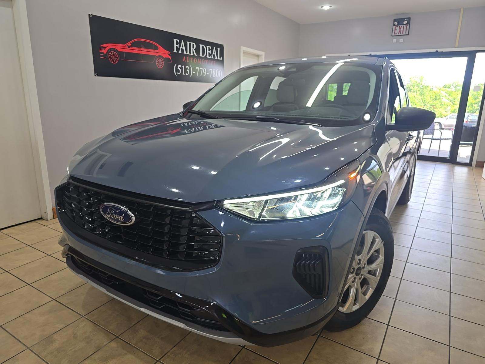FORD ESCAPE - 1