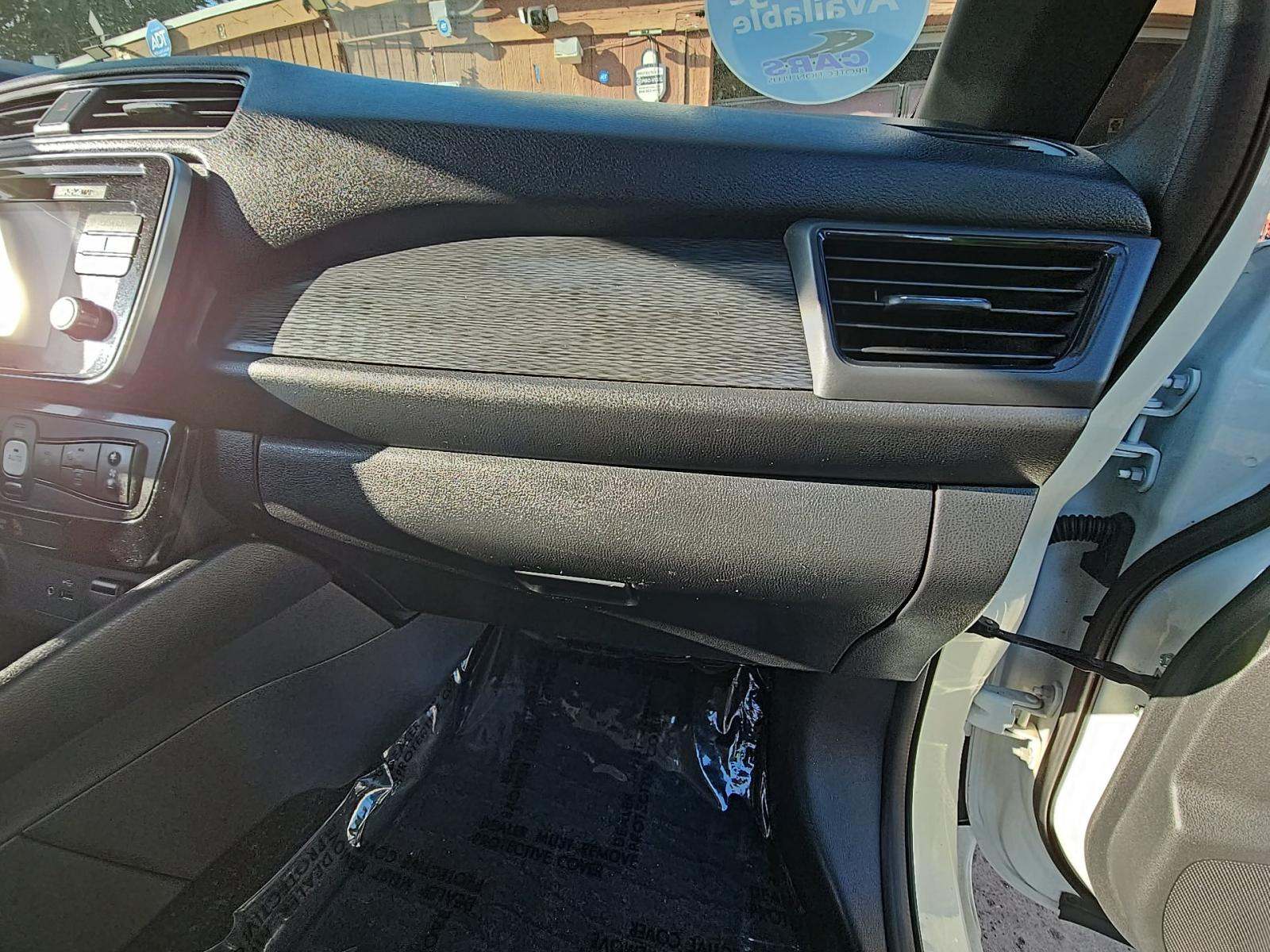 2018 Nissan LEAF SV FWD