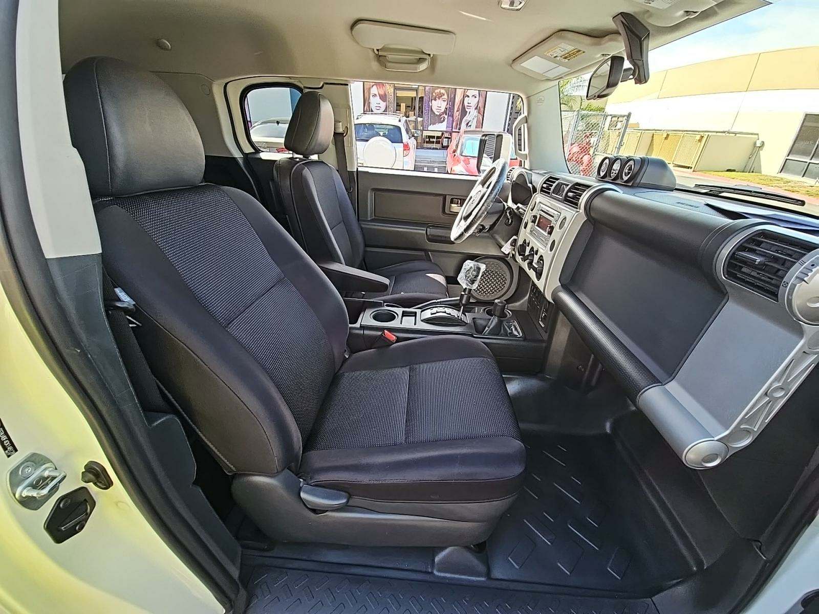 2012 Toyota FJ Cruiser Base AWD