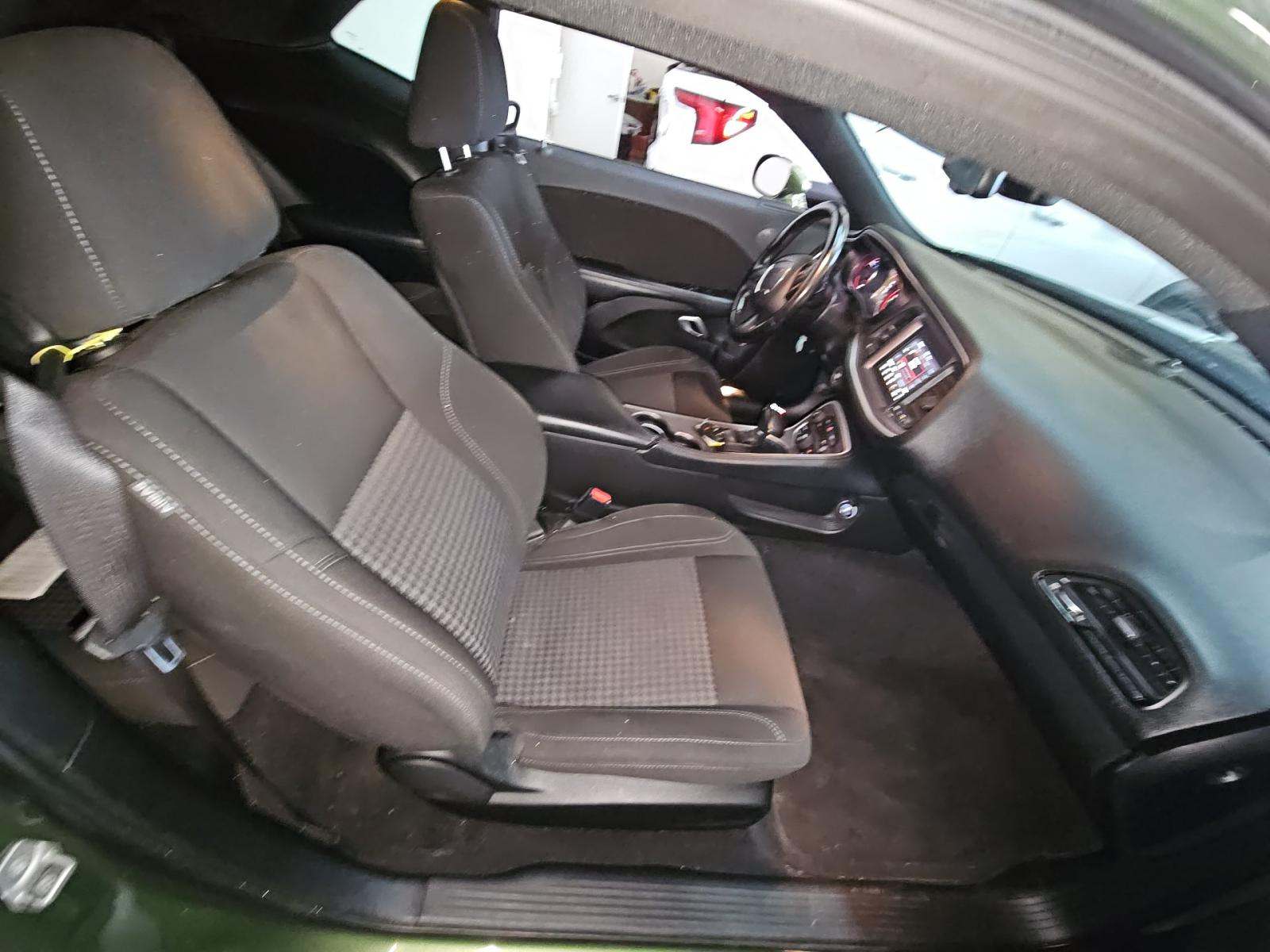 2022 Dodge Challenger SXT RWD