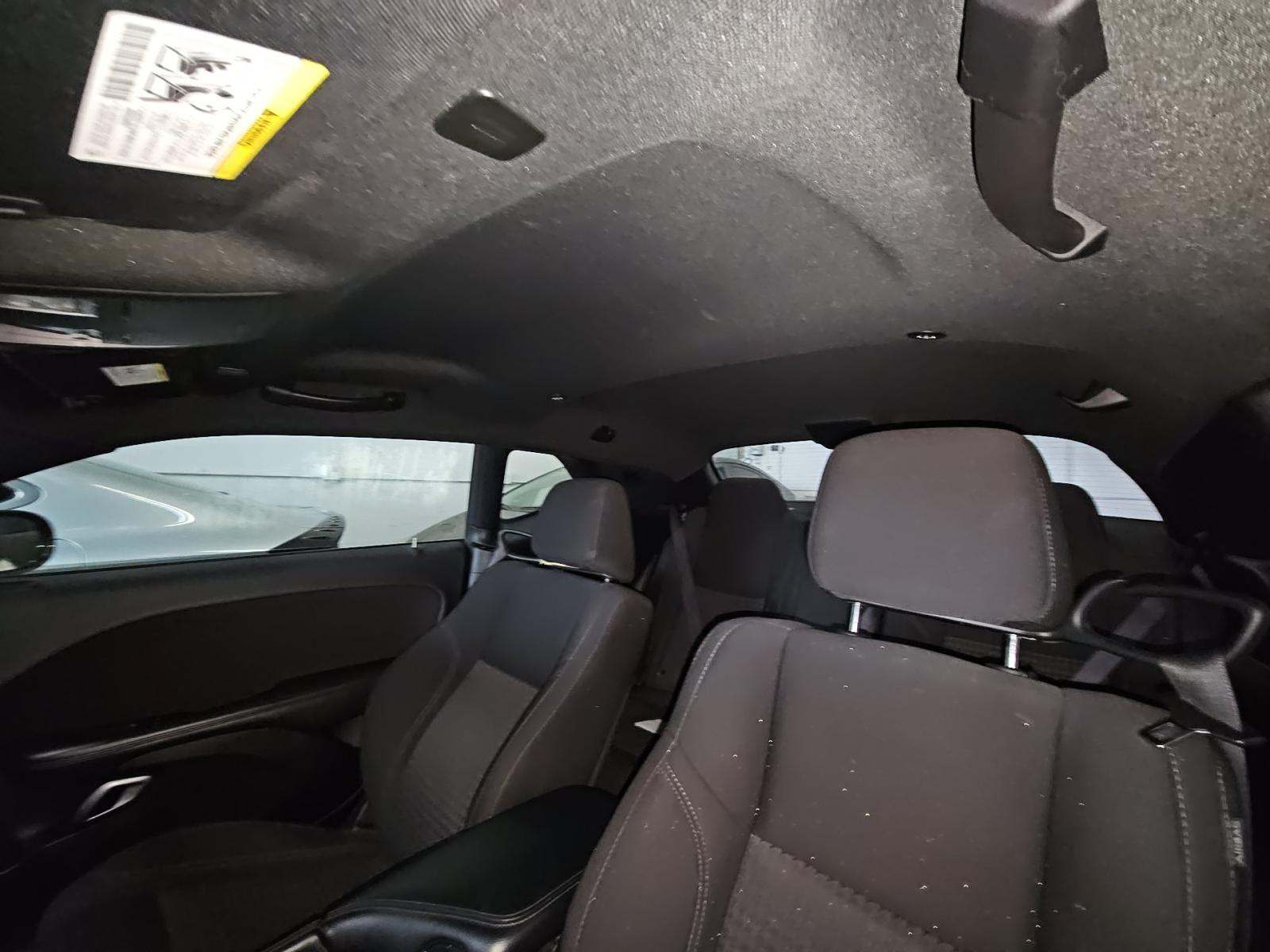 2022 Dodge Challenger SXT RWD