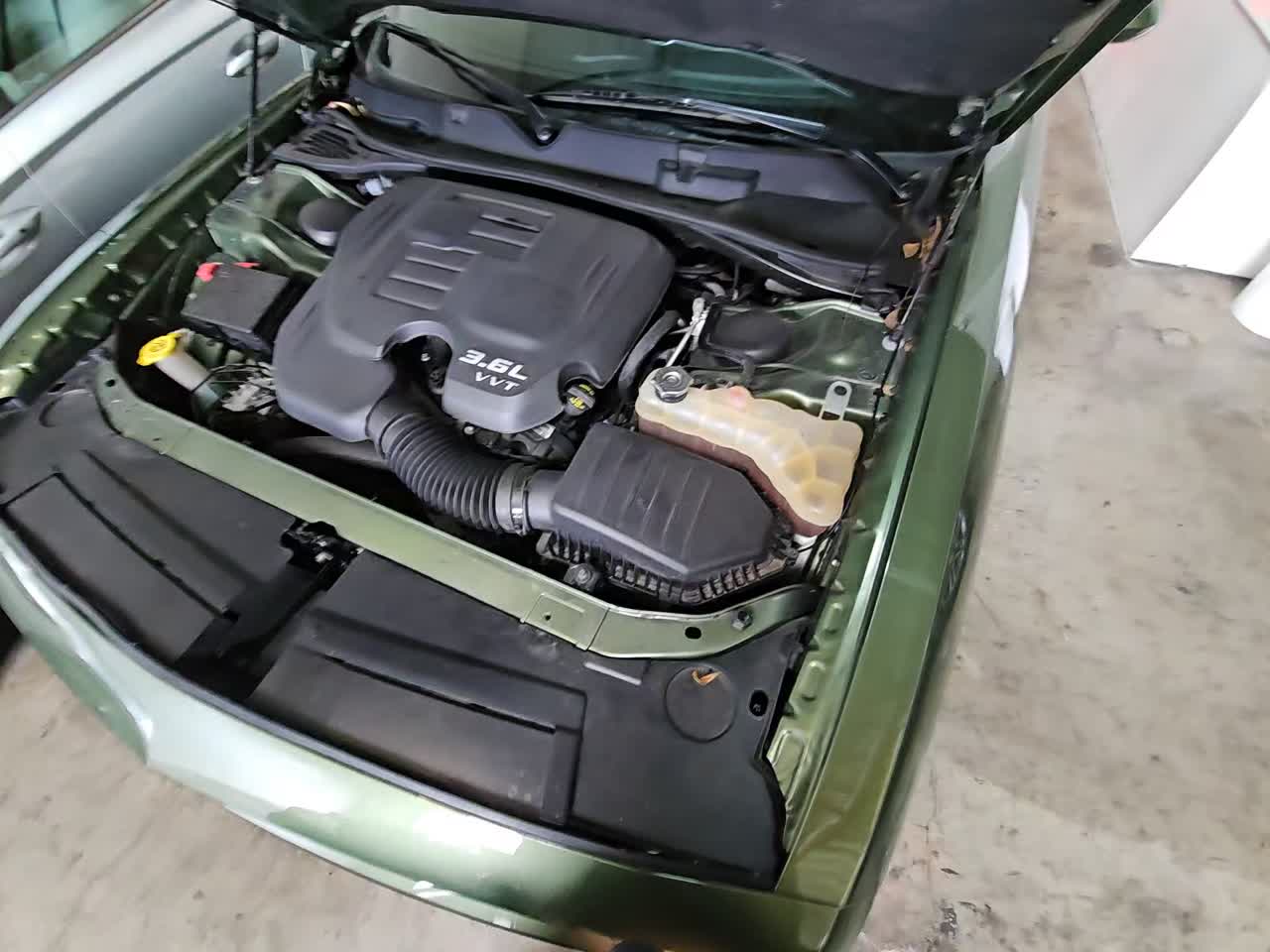 2022 Dodge Challenger SXT RWD