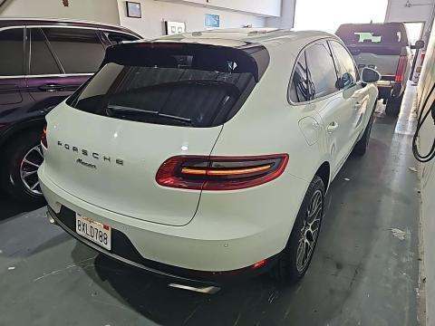 2018 Porsche Macan Base AWD