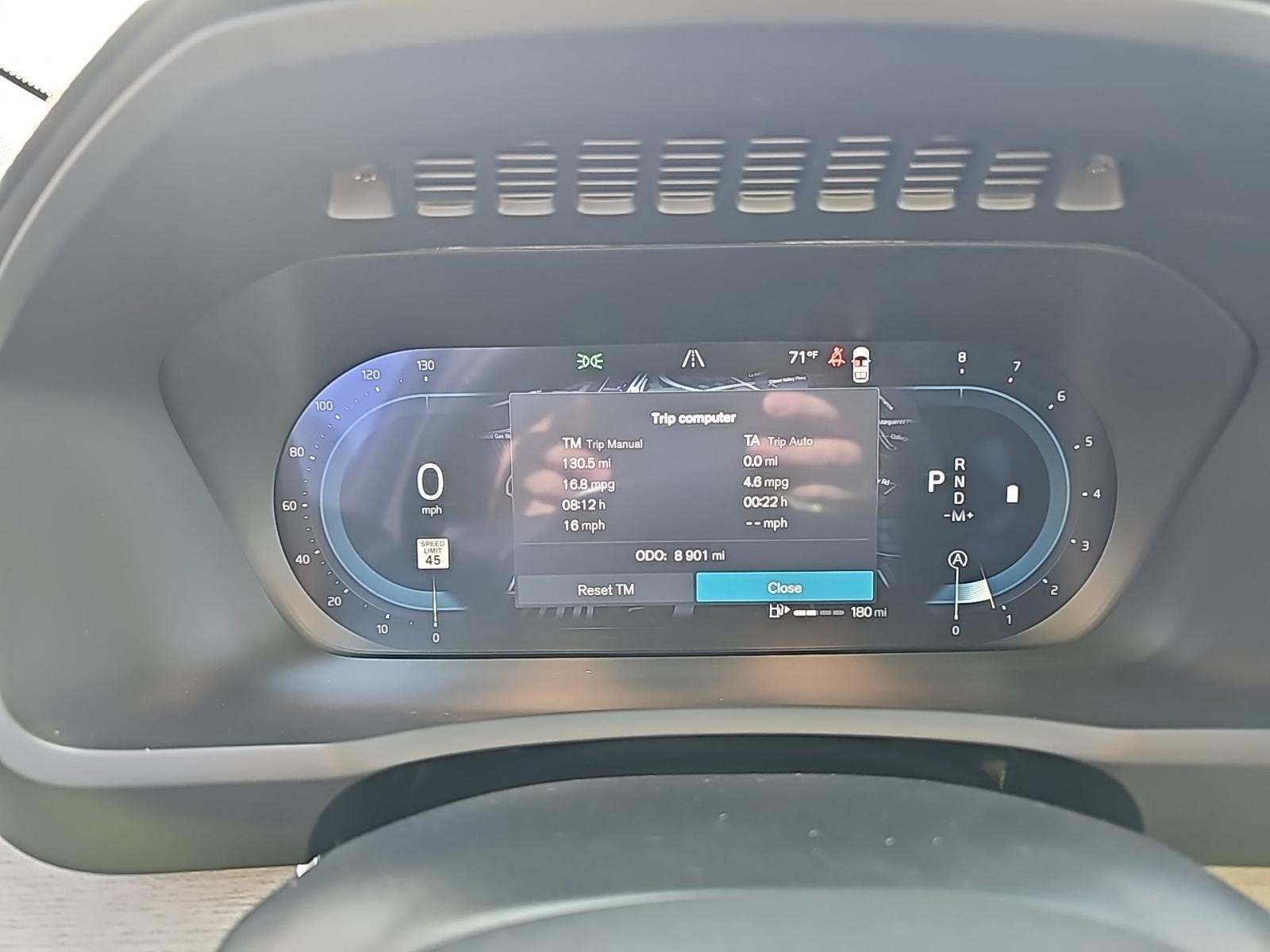 2025 Volvo XC90 B5 Plus AWD