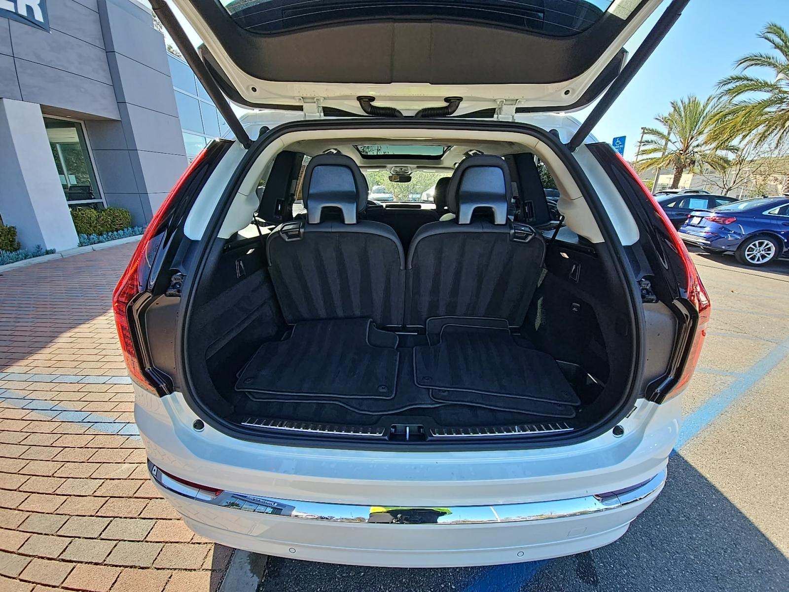 2025 Volvo XC90 B5 Plus AWD