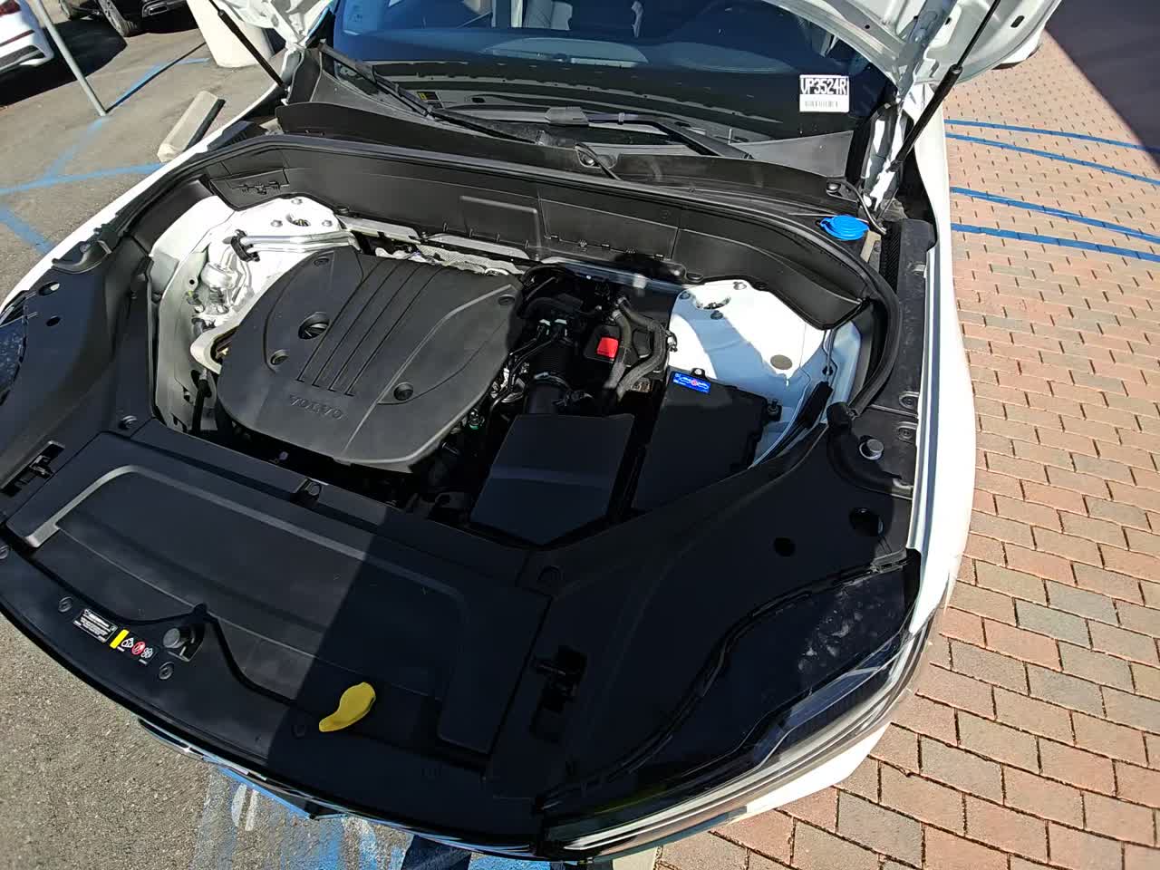 2025 Volvo XC90 B5 Plus AWD