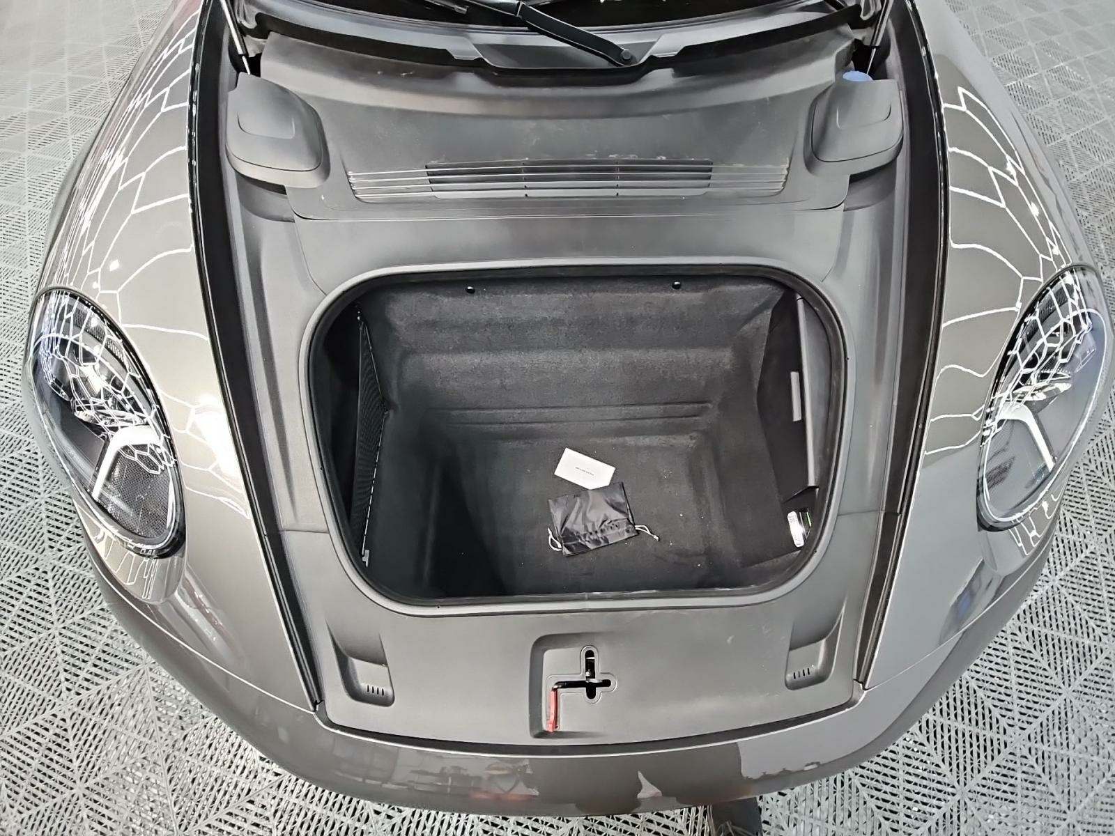 2022 Porsche 911 Carrera RWD