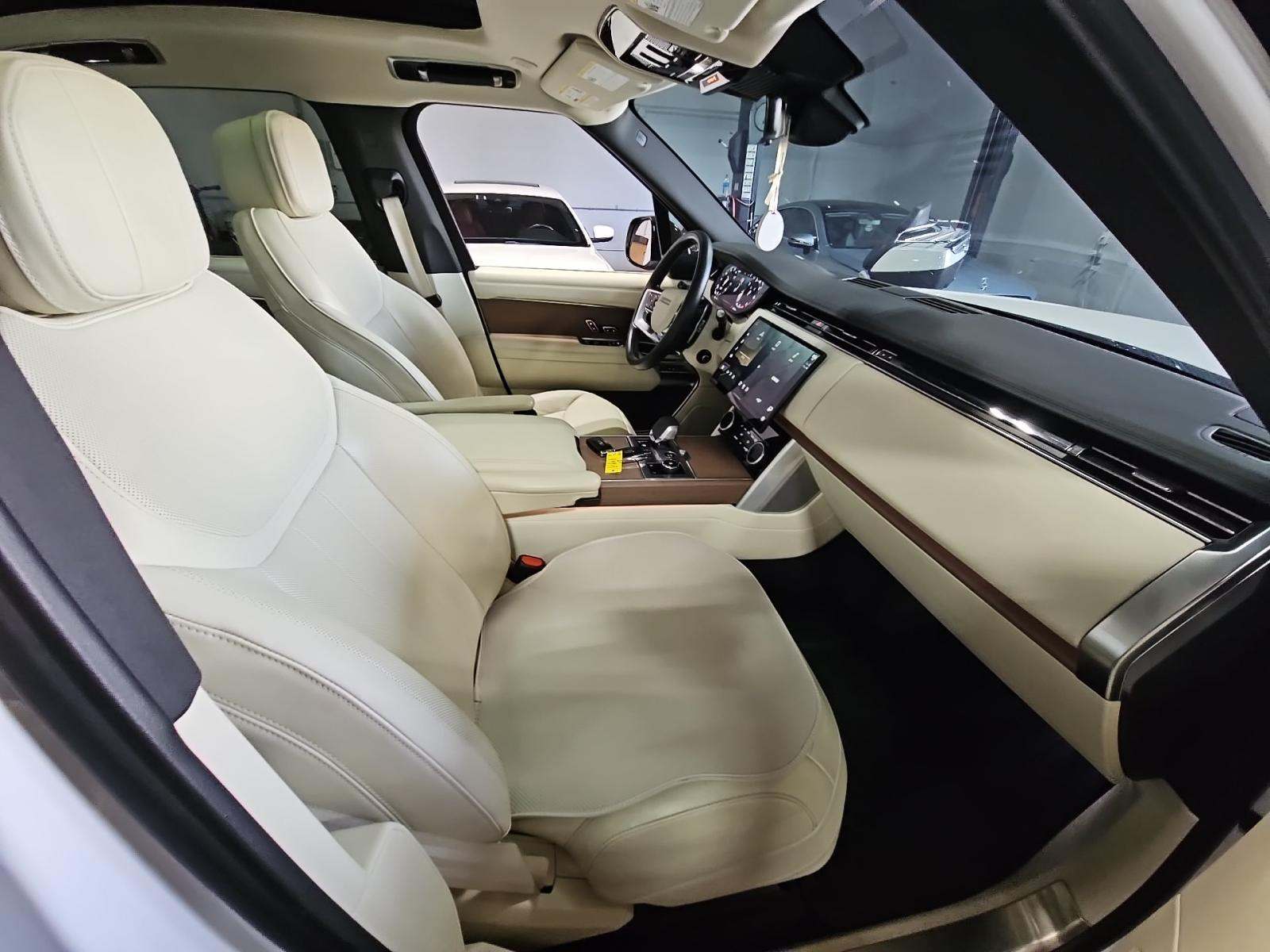 2023 Land Rover Range Rover SE AWD