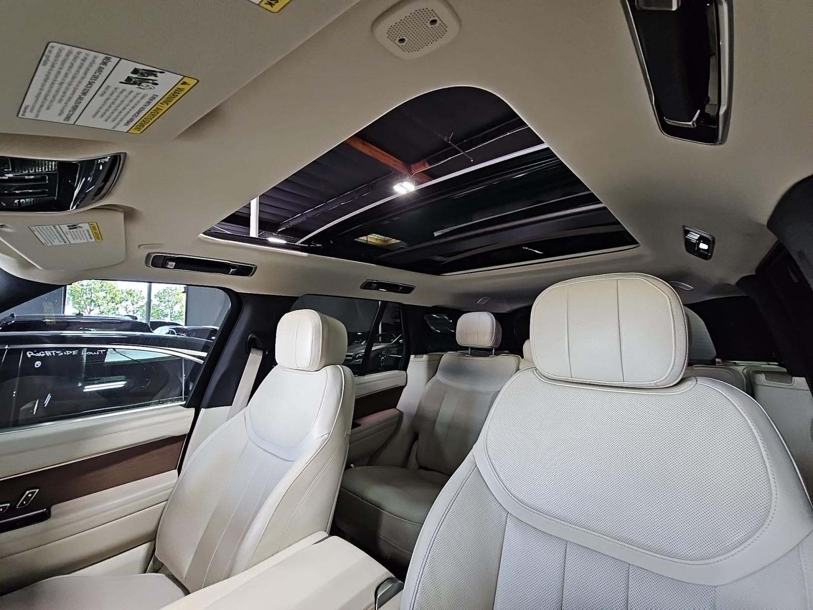 2023 Land Rover Range Rover SE AWD