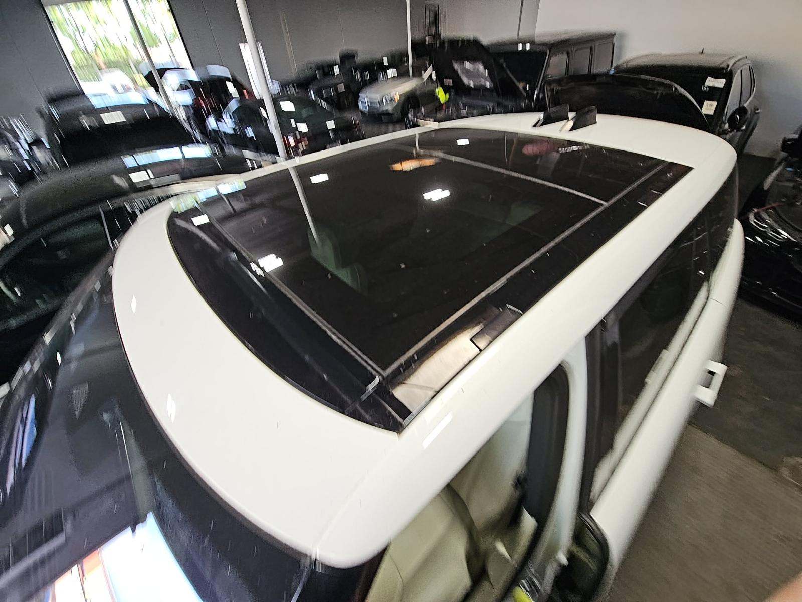 2023 Land Rover Range Rover SE AWD