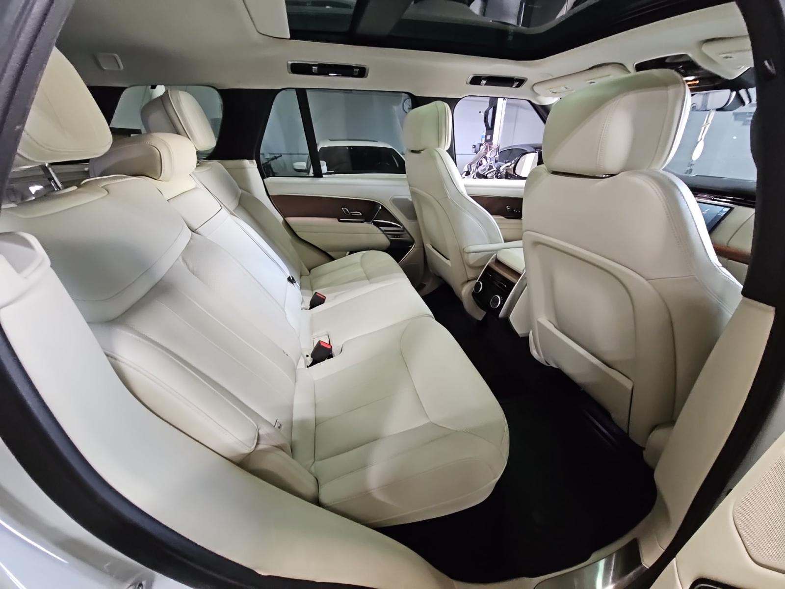 2023 Land Rover Range Rover SE AWD