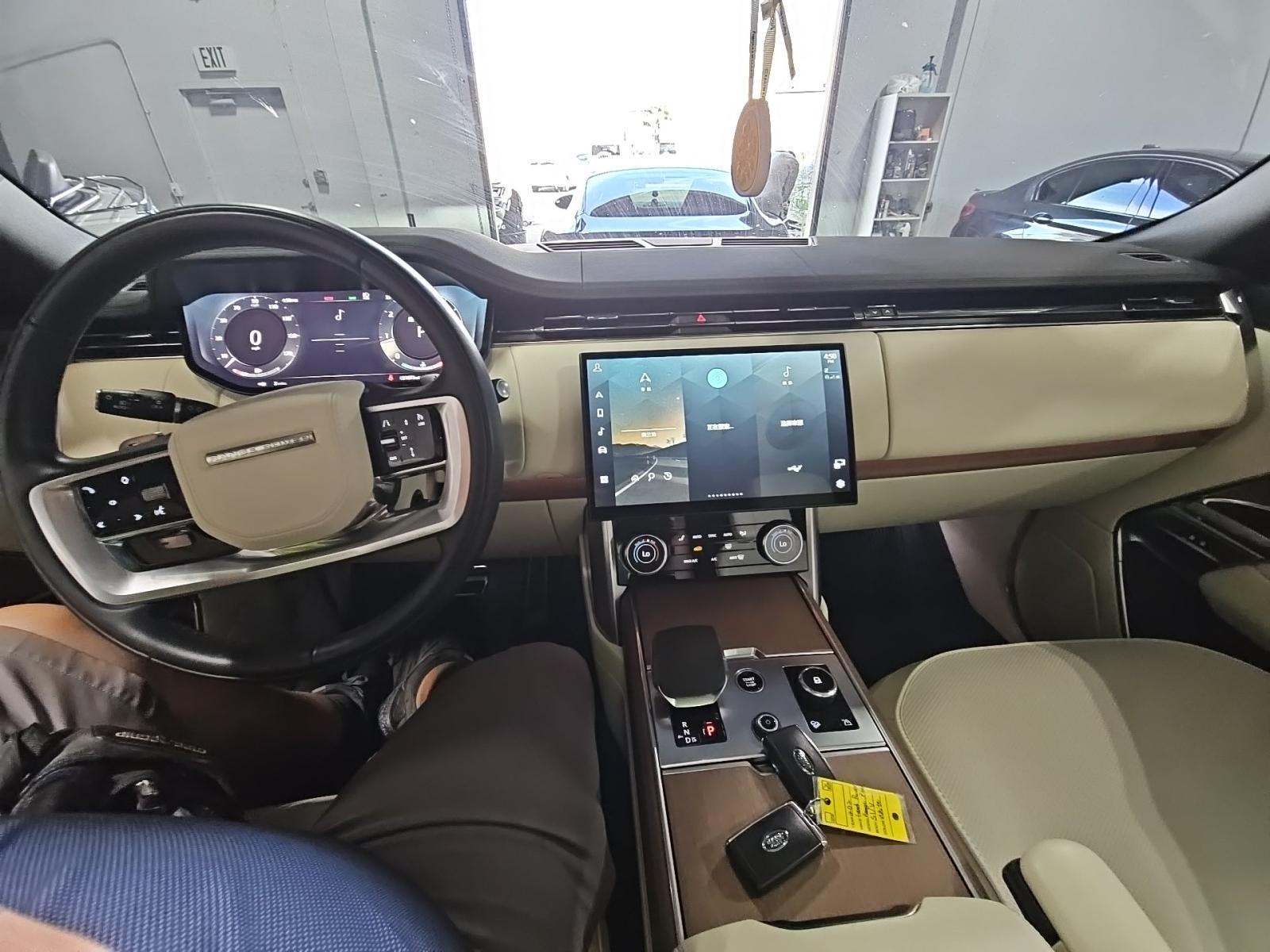 2023 Land Rover Range Rover SE AWD